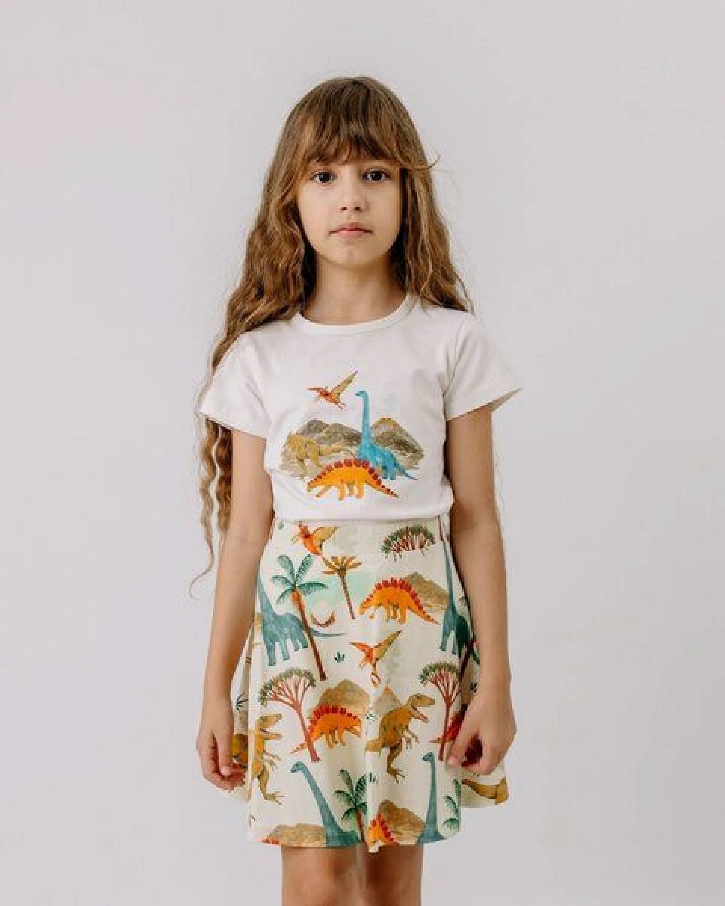 T-Shirt Creme Dinosaurier platzierter Print Bio-Baumwolle GOTS – Walkiddy – Ansicht 3