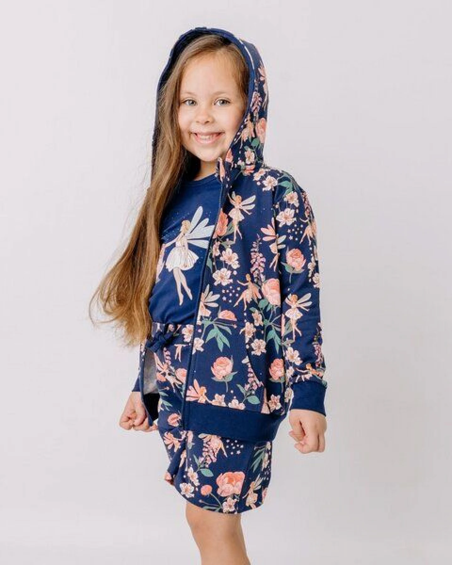 Kapuzenjacke Dunkelblau Feen & Blumen Allover Bio-Baumwolle GOTS – Walkiddy – Ansicht 2