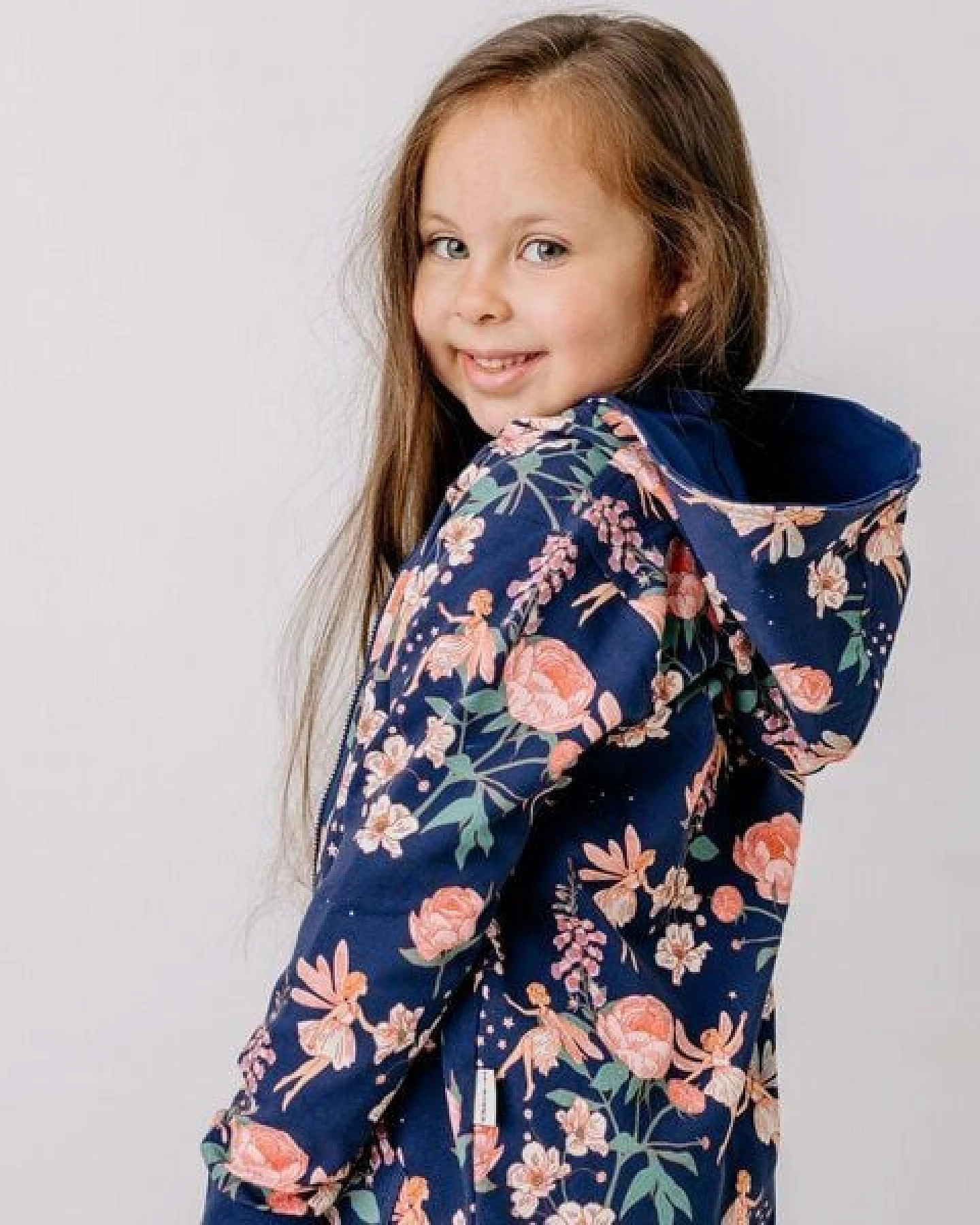 Kapuzenjacke Dunkelblau Feen & Blumen Allover Bio-Baumwolle GOTS – Walkiddy – Ansicht 4
