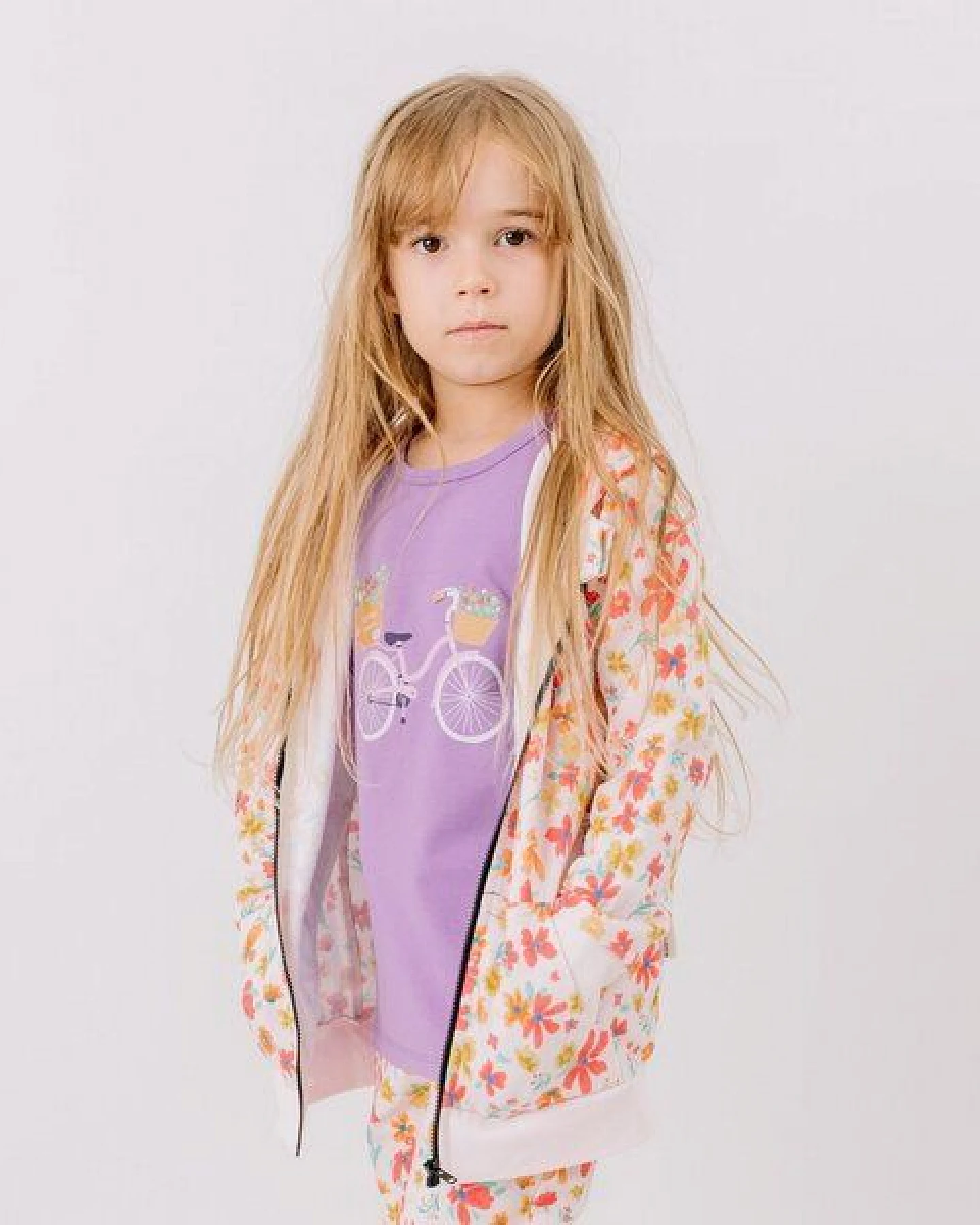 Kapuzenjacke Rosa Blumen Allover Bio-Baumwolle GOTS – Walkiddy – Ansicht 2