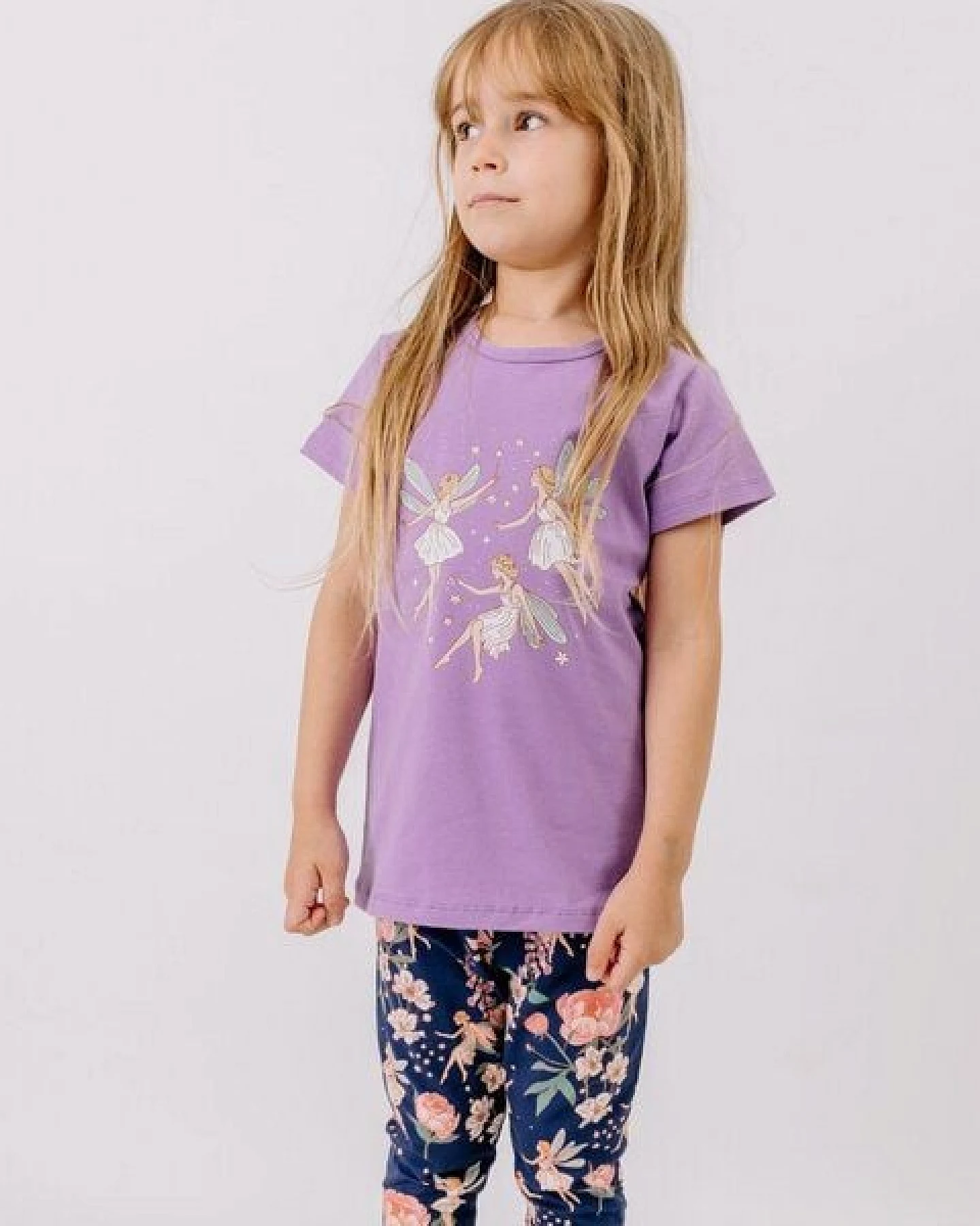 T-Shirt Lila/Flieder Feen platzierter Print Bio-Baumwolle GOTS Kurzarm – Walkiddy – Ansicht 3