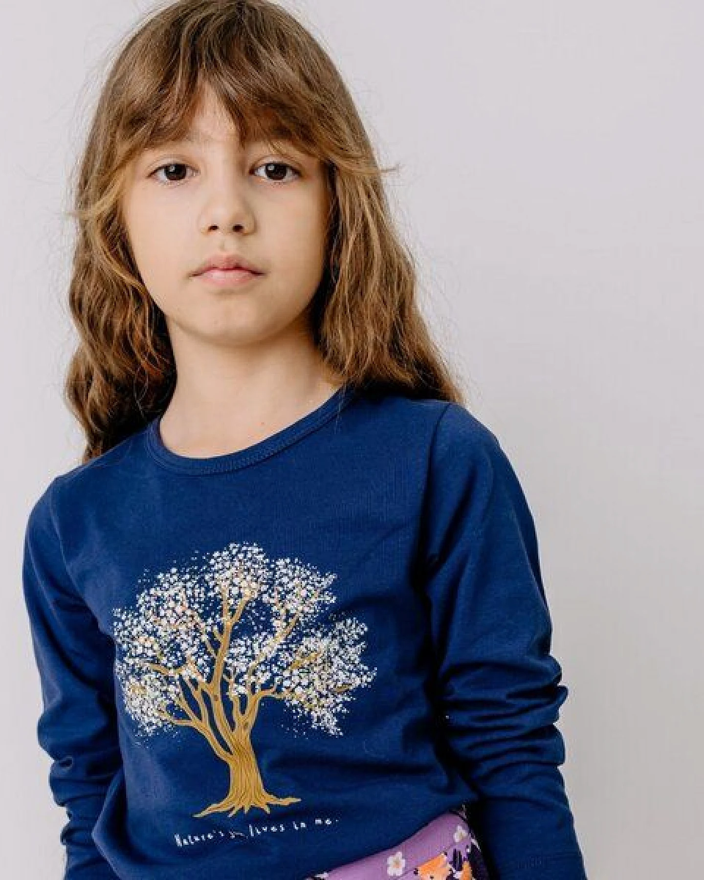 Langarmshirt Dunkelblau Happy Hoopoes Baum-Frontprint Bio-Baumwolle GOTS – Walkiddy – Ansicht 2