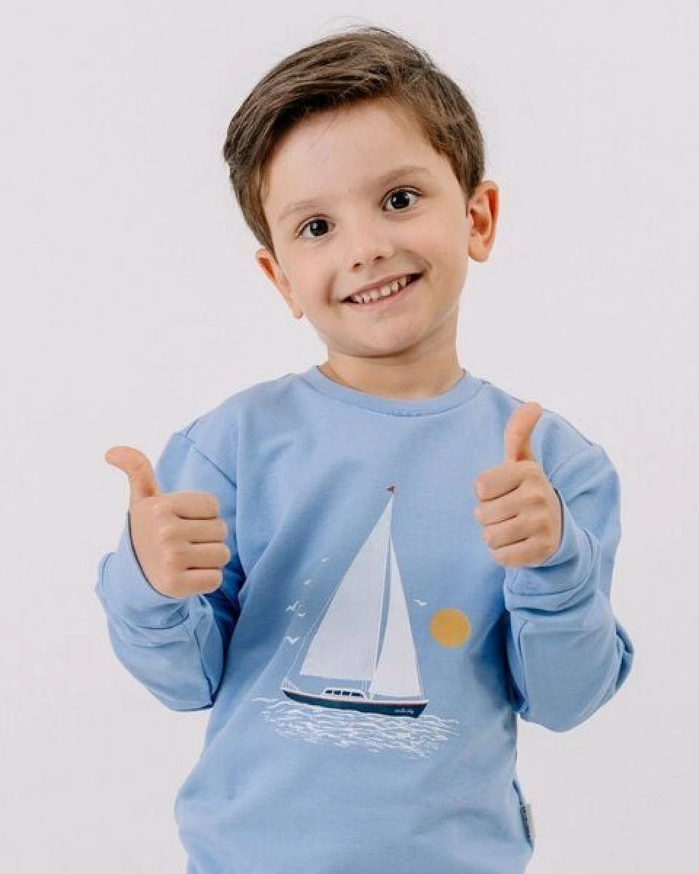 Sweatshirt Hellblau Marine Adventures Segelboot-Frontprint Bio-Baumwolle GOTS – Walkiddy – Ansicht 3