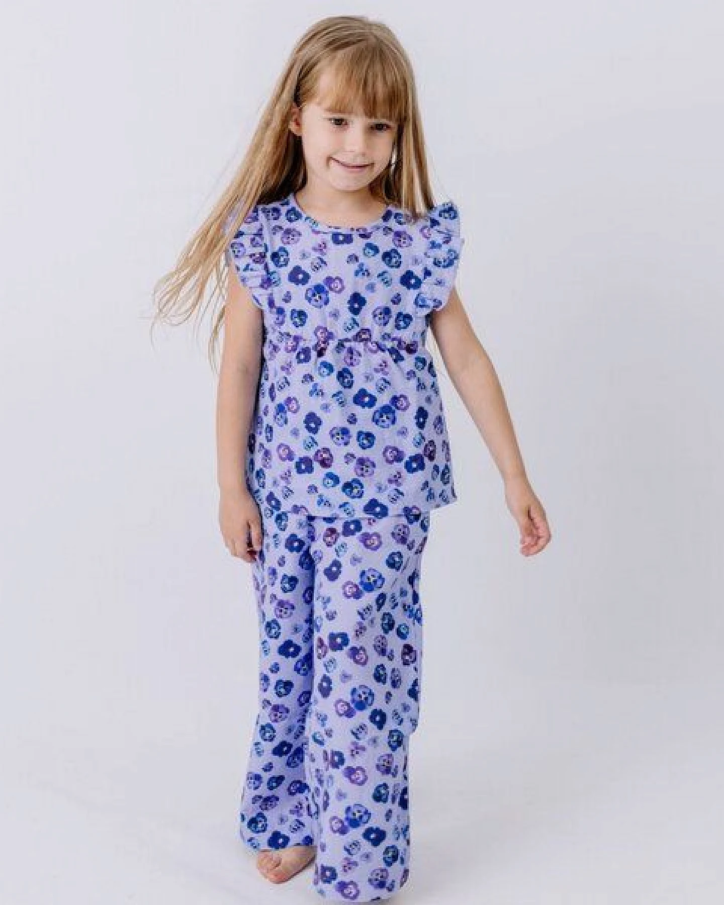 Hose Flieder Stiefmütterchen Allover Musselin Bio-Baumwolle GOTS – Walkiddy – Ansicht 2