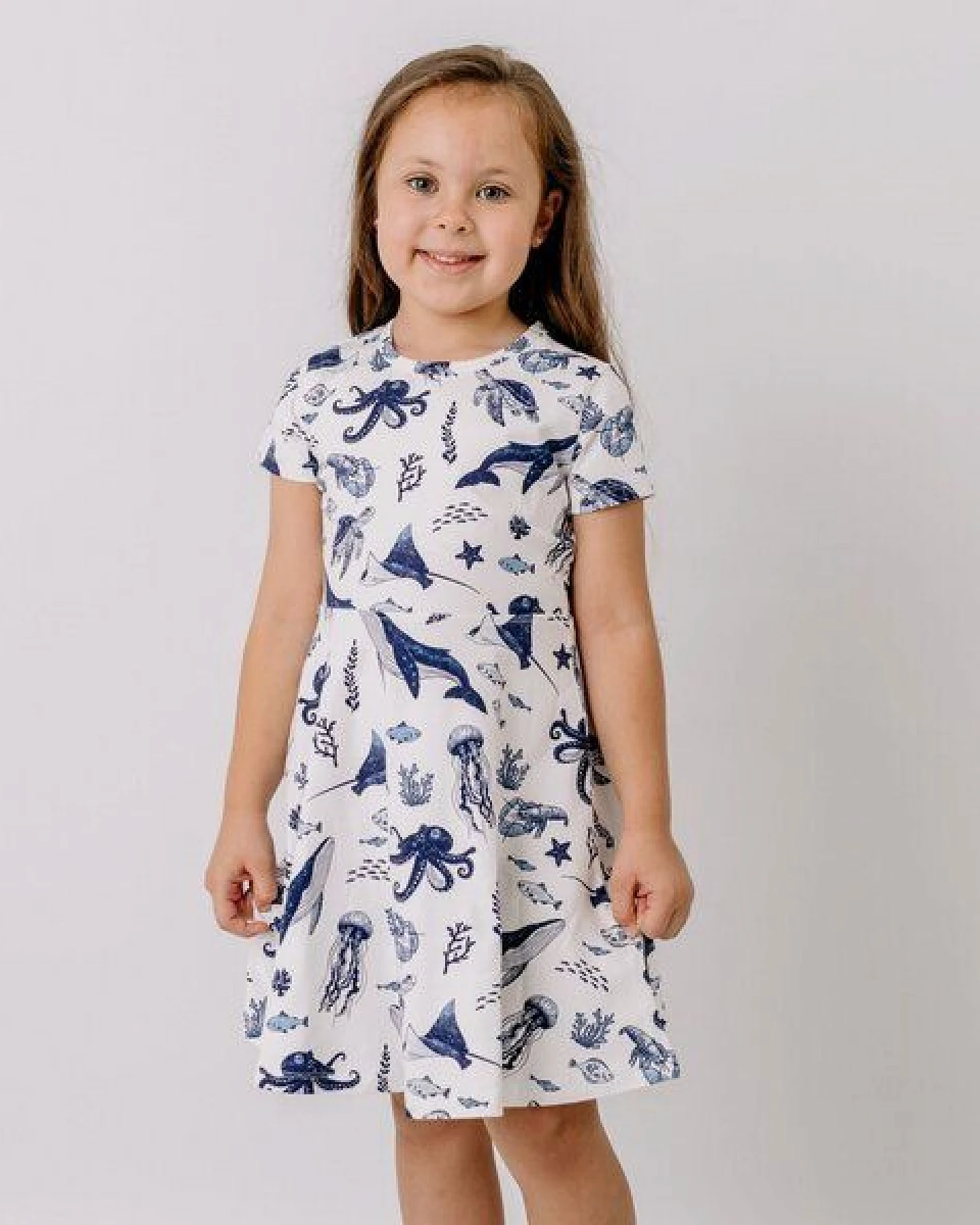 Sommerkleid Weiß Wal-Print Allover Bio-Baumwolle GOTS Kurzarm – Walkiddy – Ansicht 2