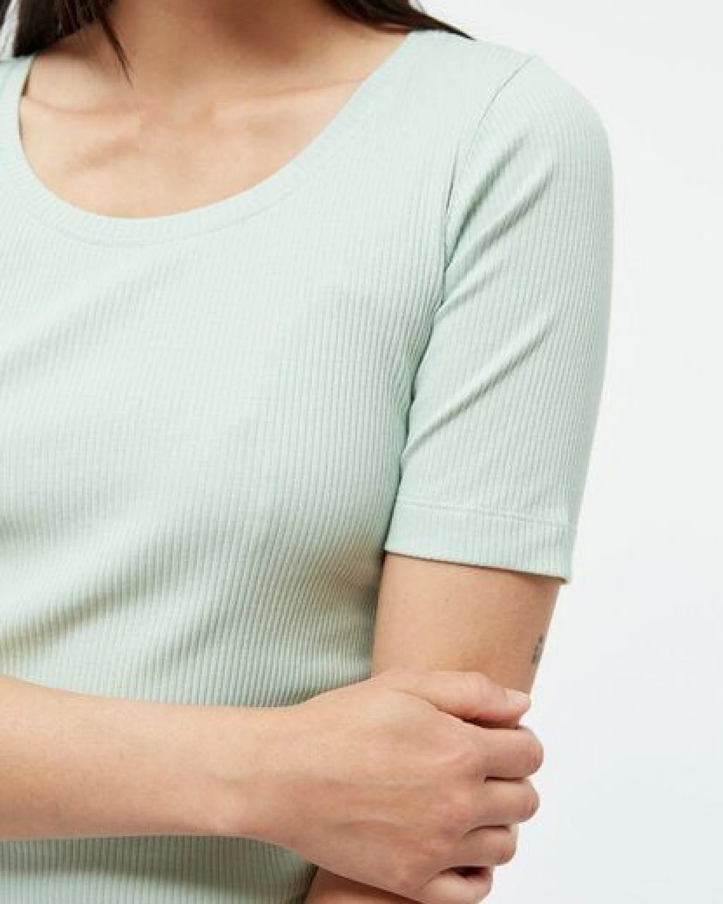 Givn Berlin Top GBANAIS aus Bio-Baumwoll Jersey – Ansicht 3
