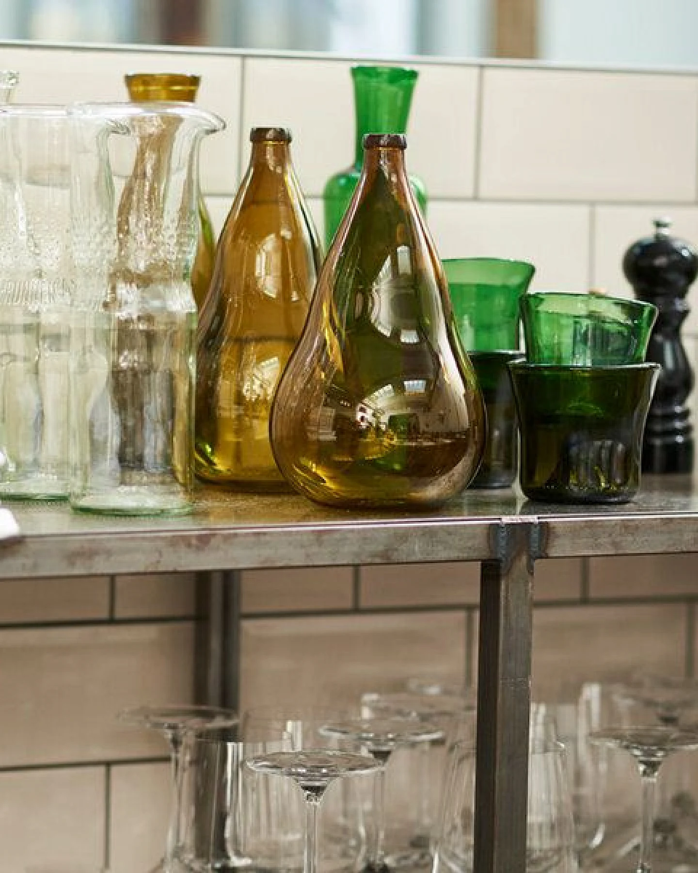 SAMESAME Bauchige Upcycling Vase aus Bierflasche – Ansicht 3