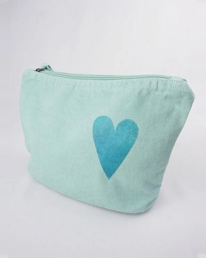 Meladi Vintage Accessoire-Tasche aus Biobaumwolle - Blaues Herz auf Vintage-Türkis