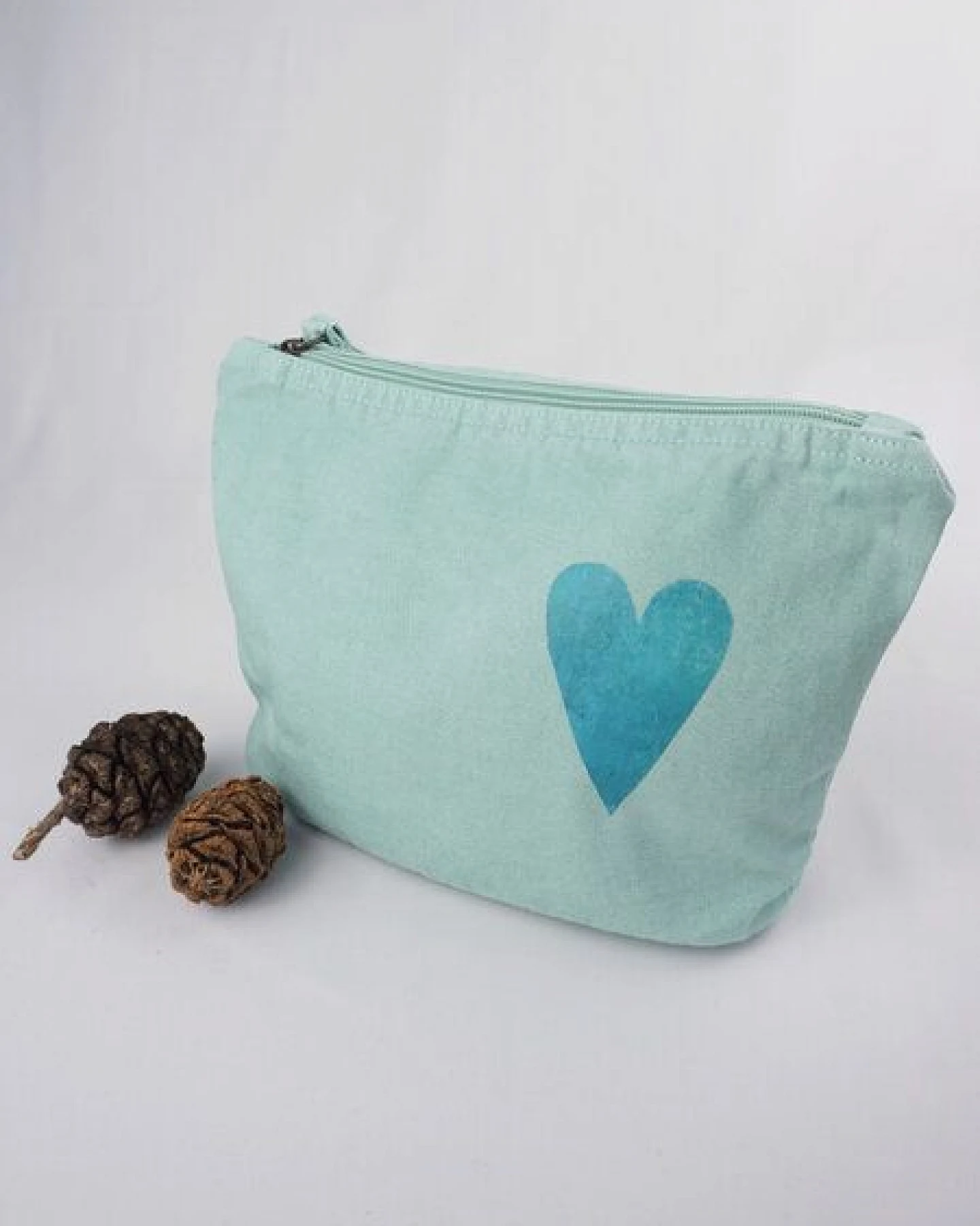 MELAdi Vintage Accessoire - Tasche aus Biobaumwolle - Blaues Herz auf Vintage-Türkis – Ansicht 4