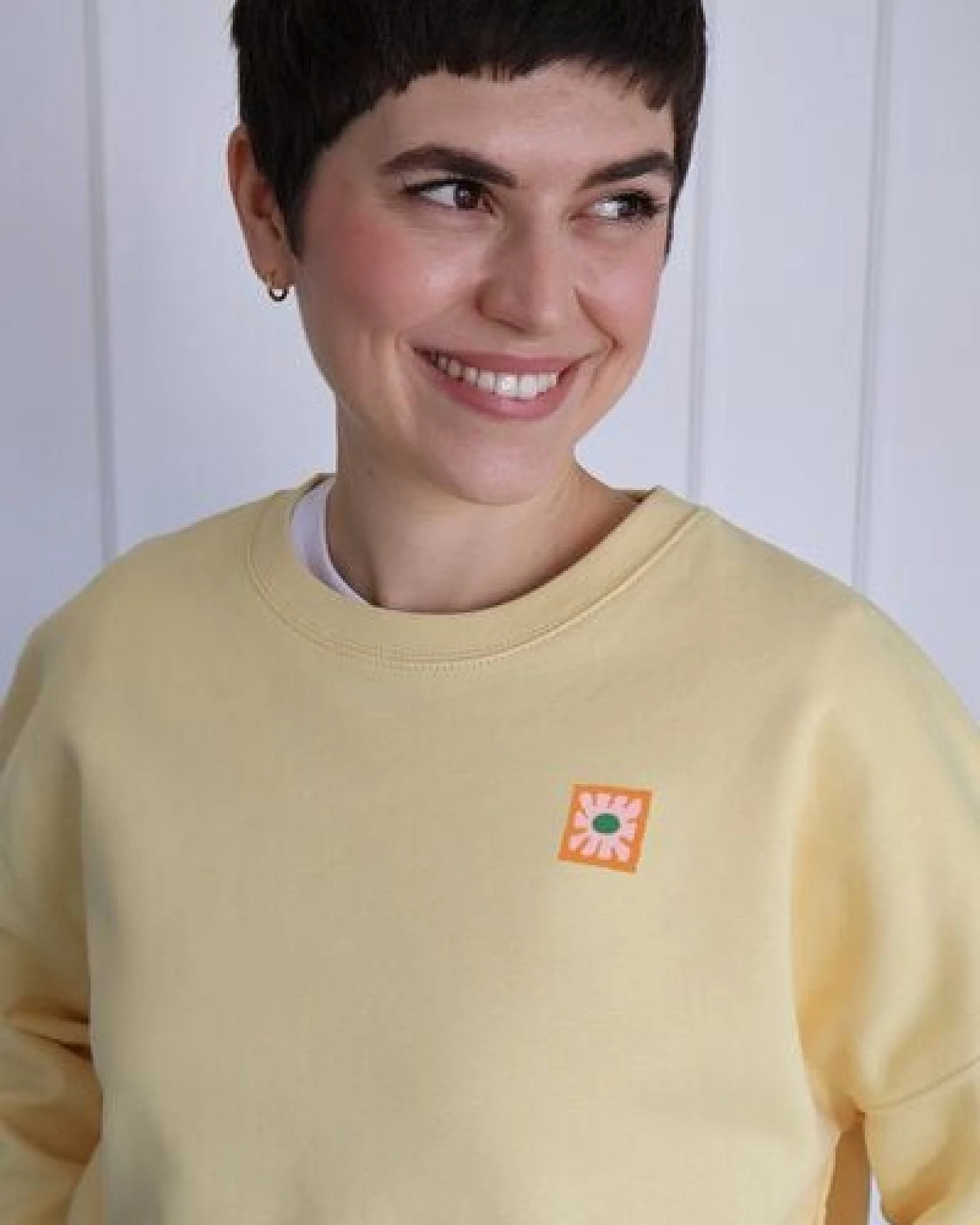 Kultgut Artdesign - Goodness Pulloversweater im Boxistyle / Little Flower – Ansicht 4