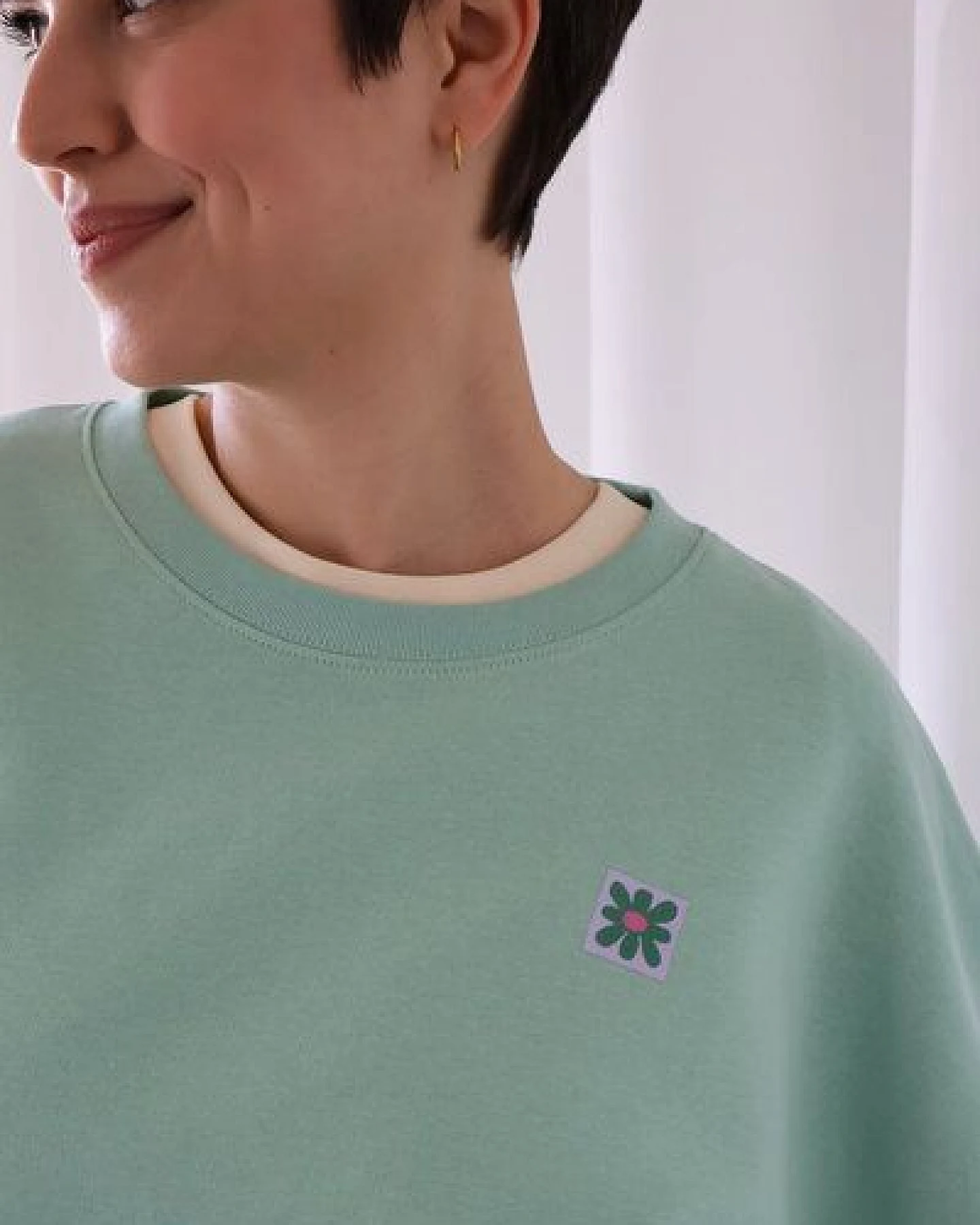 Kultgut Artdesign - Goodness Pulloversweater im Boxistyle / Little Flower – Ansicht 2
