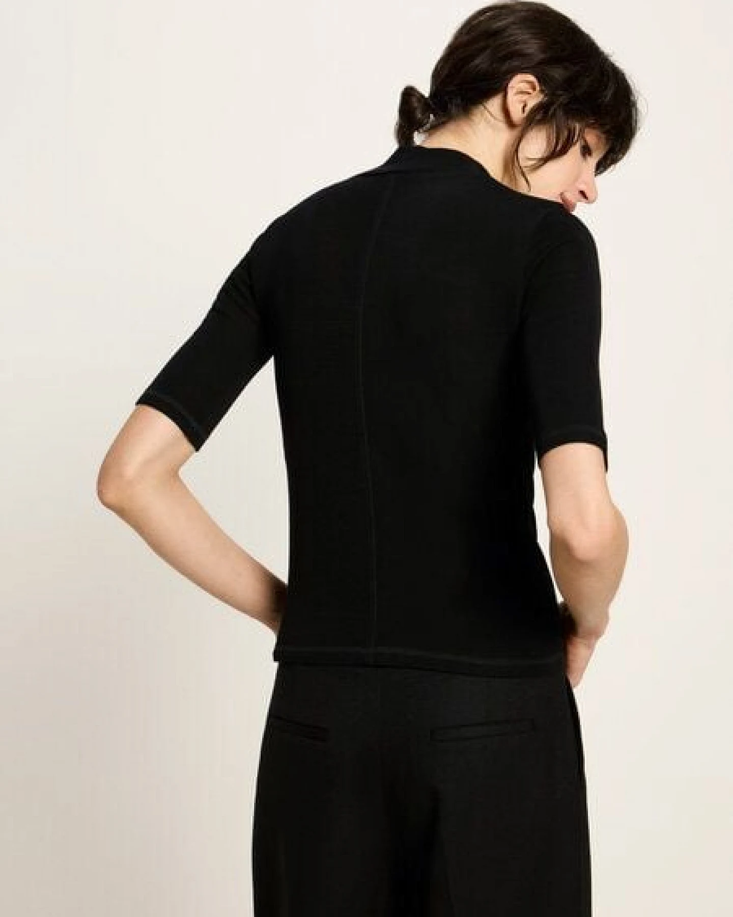 LANIUS Halbarmshirt mit Stehkragen aus Bio-Merinowolle – Ansicht 3