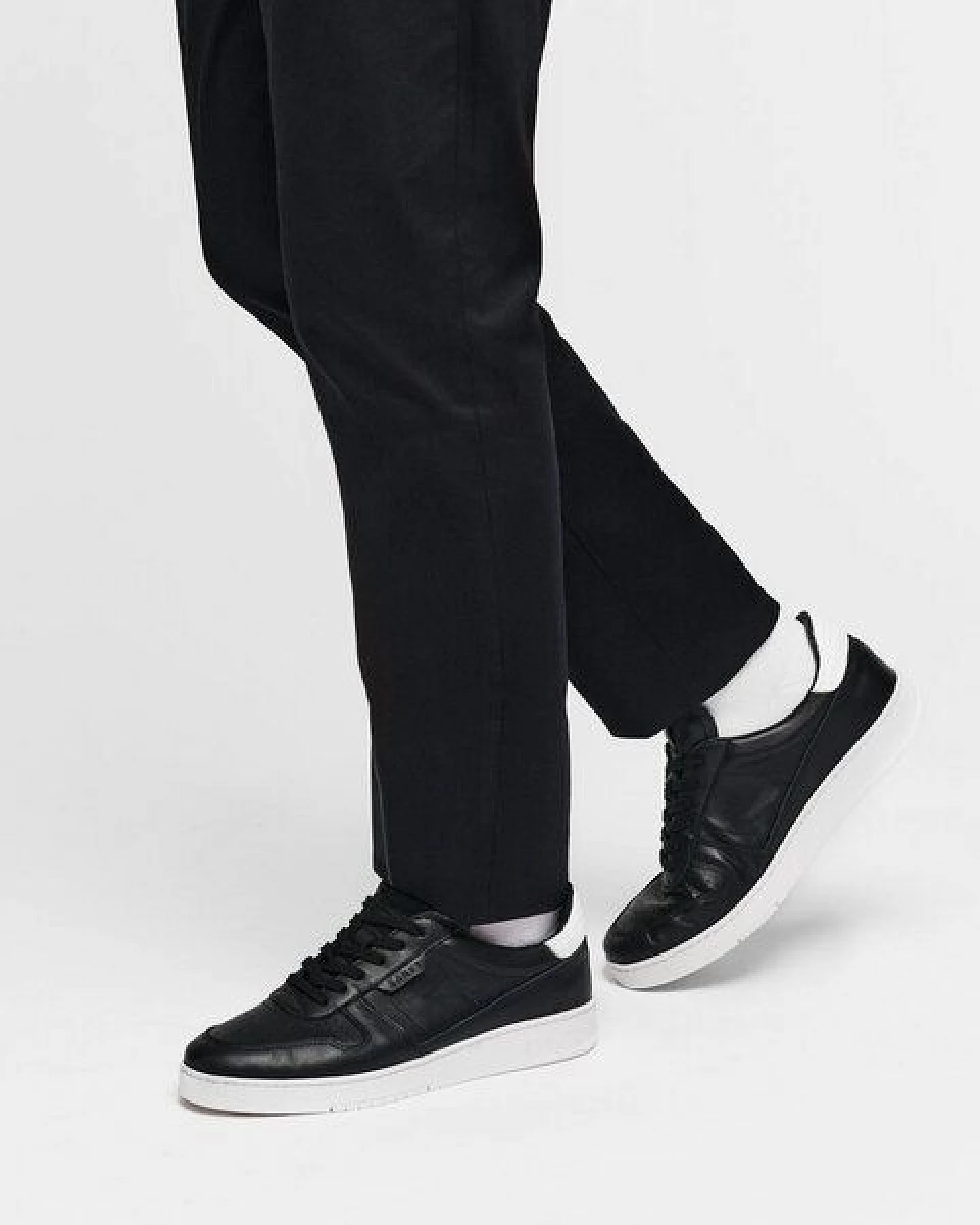 SANVT Der Court Sneaker - Schwarz / Leder – Ansicht 2