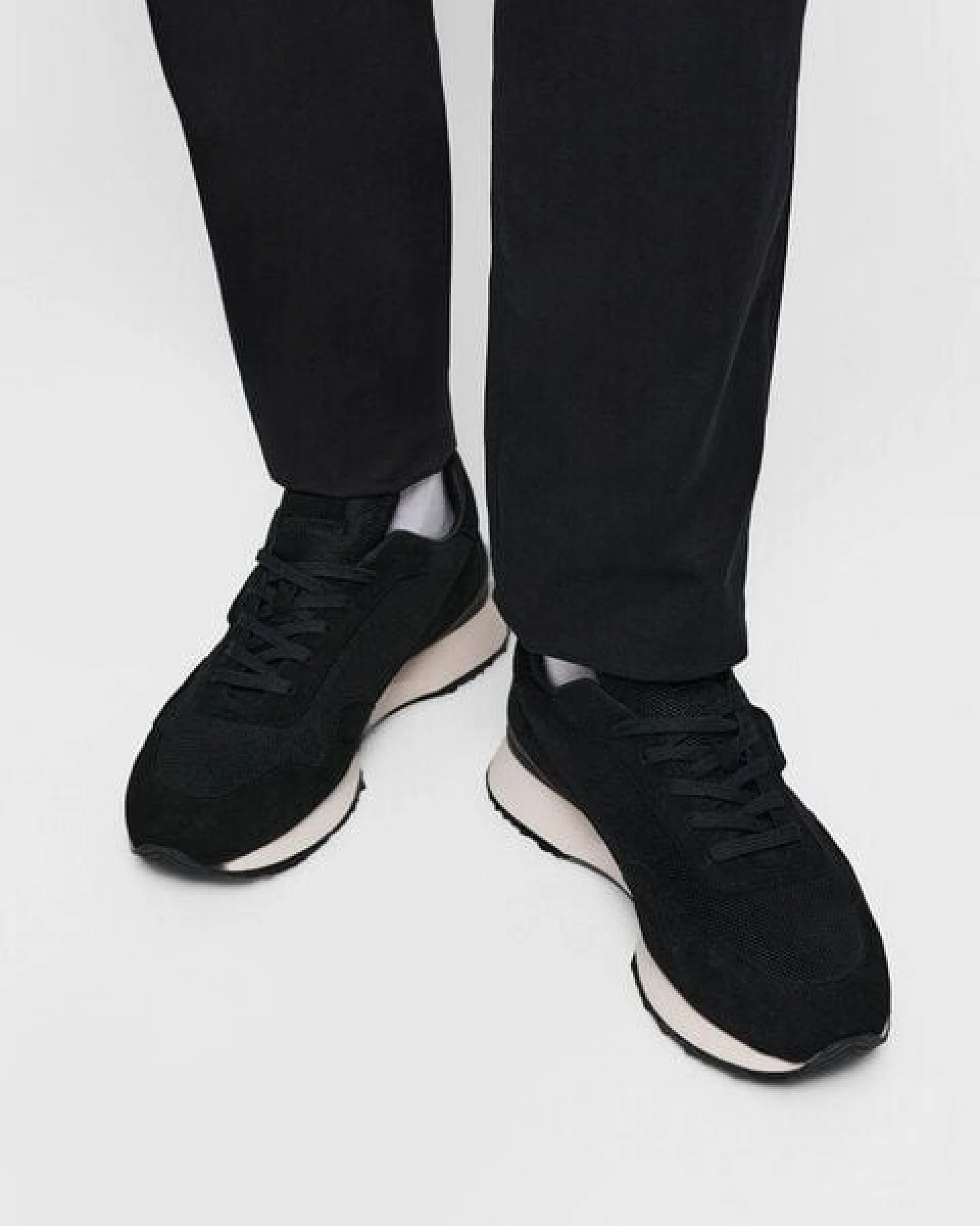 SANVT Der Heritage Runner - Schwarz – Ansicht 2