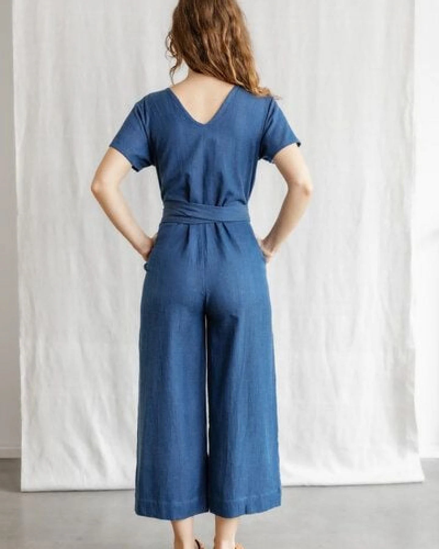 Jyoti - Fair Works Bio-Baumwolldenim Jumpsuit Amrita – Ansicht 3