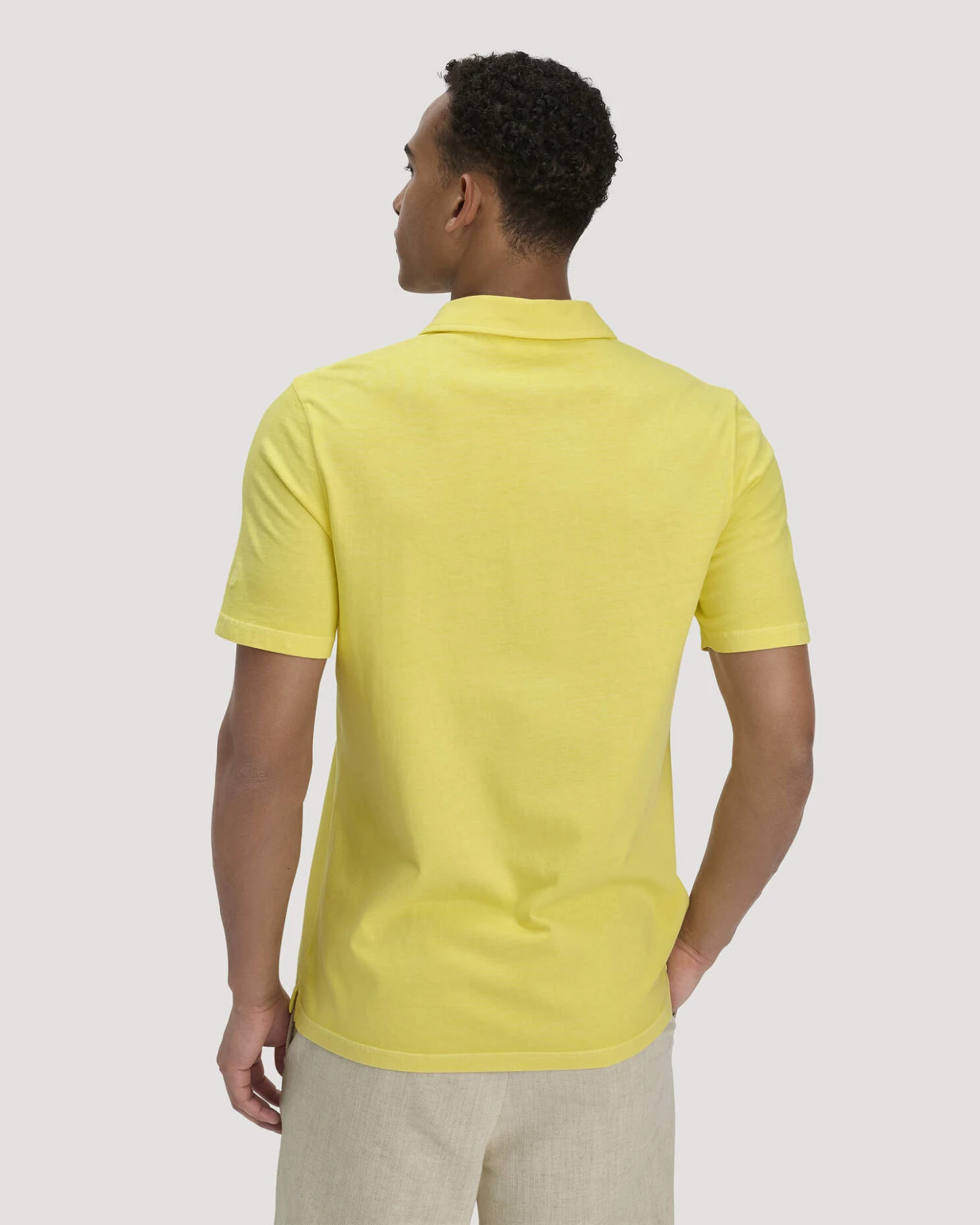 hessnatur Herren Jersey Polo Regular aus Bio-Baumwolle - gelb - Größe 56 – Ansicht 3