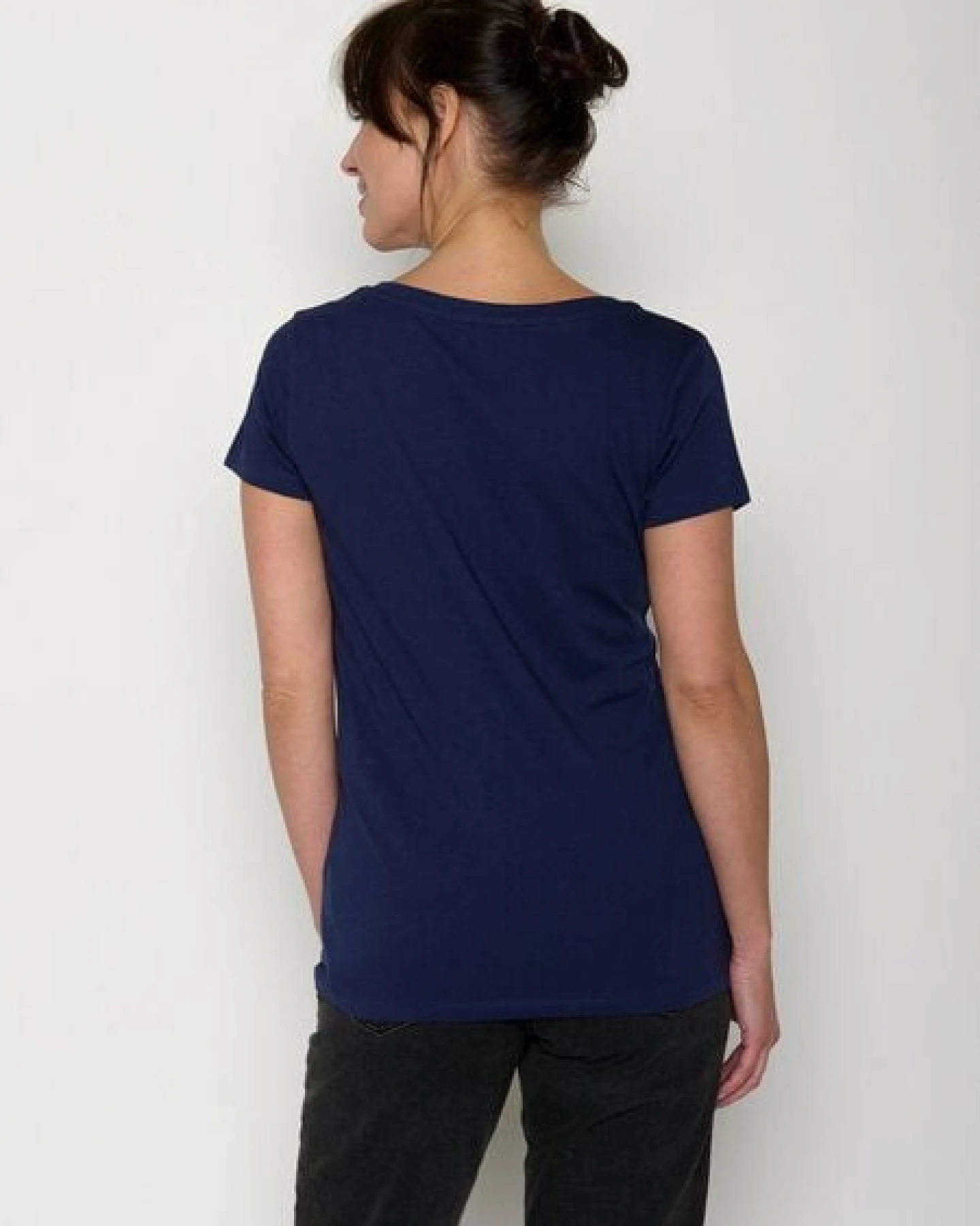 GREENBOMB Mountain Scenery Loves - Sportliches T-Shirt aus Bio-Baumwolle / hochwertiger Print / GOTS / Fair & Vegan – Ansicht 4