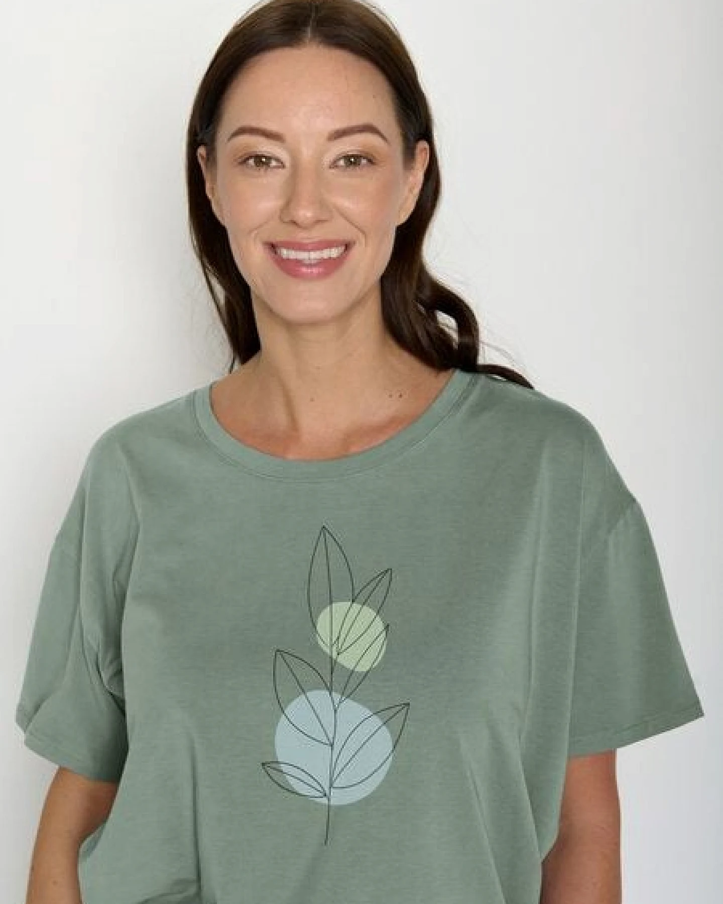 GREENBOMB Bloom Classic Feel - Lässiges T-Shirt aus Bio-Baumwoll-Mix / hochwertiger Print / GOTS / Fair & Vegan – Ansicht 2