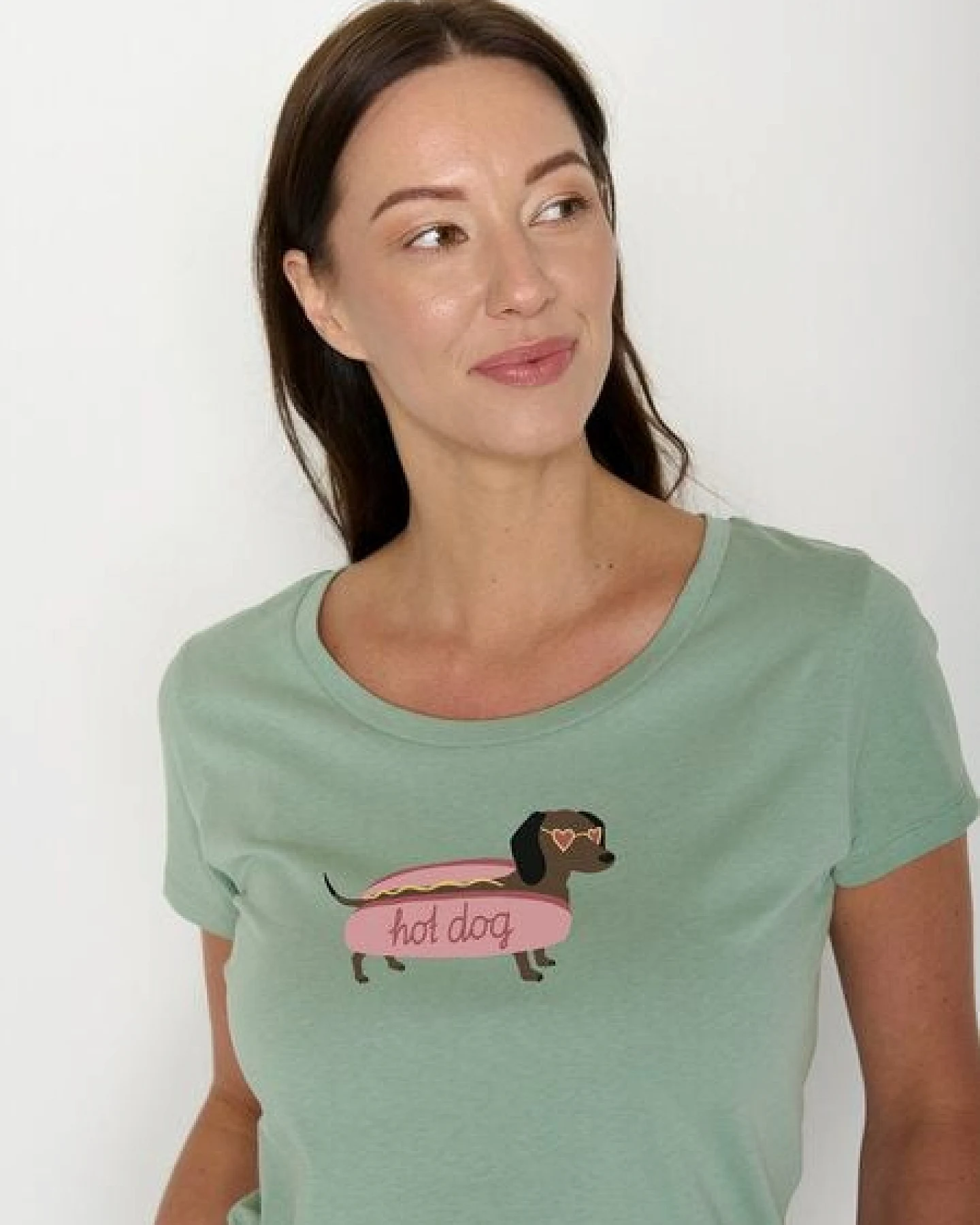 GREENBOMB Hot Dog Loves - Sportliches T-Shirt aus Bio-Baumwolle / hochwertiger Print / GOTS / Fair & Vegan – Ansicht 2