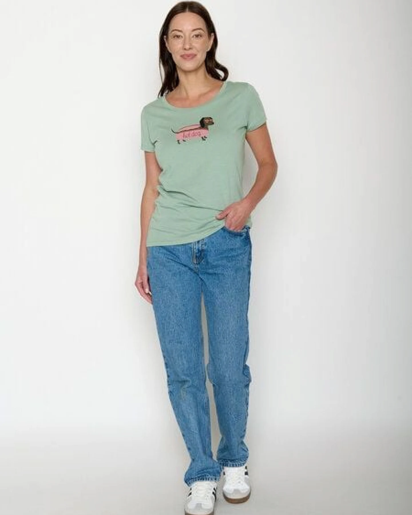 GREENBOMB Hot Dog Loves - Sportliches T-Shirt aus Bio-Baumwolle / hochwertiger Print / GOTS / Fair & Vegan – Ansicht 3