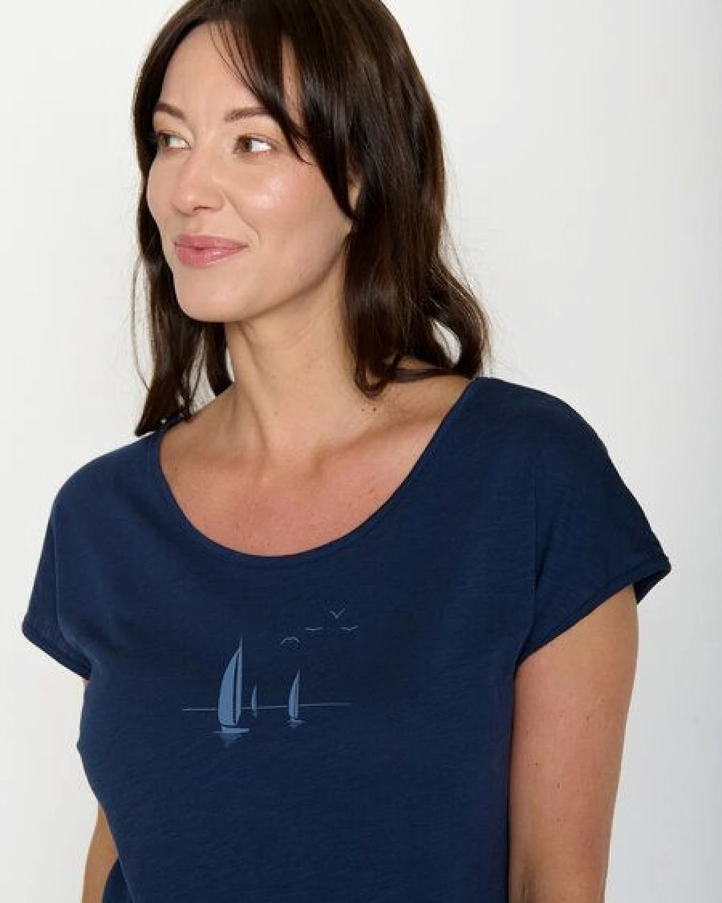 GREENBOMB Sailling Vessel Cool - Lässiges T-Shirt aus Bio-Baumwolle / hochwertiger Print / GOTS / Fair & Vegan – Ansicht 2