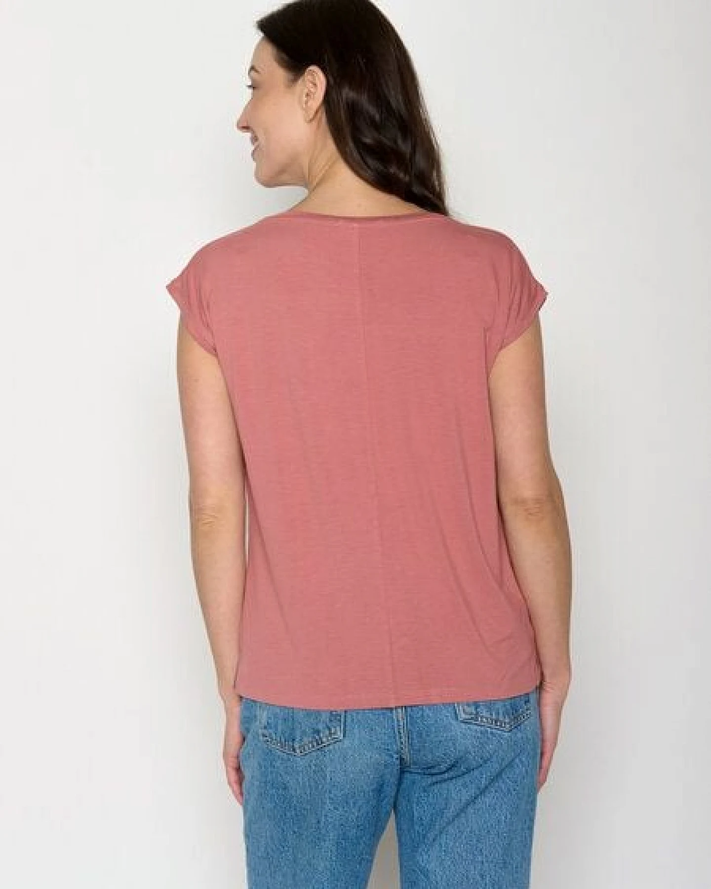 GREENBOMB Weekend Plans Timid - Lässiges Shirt aus LENZING TENCEL Mix / hochwertiger Print / Fair & Vegan – Ansicht 4
