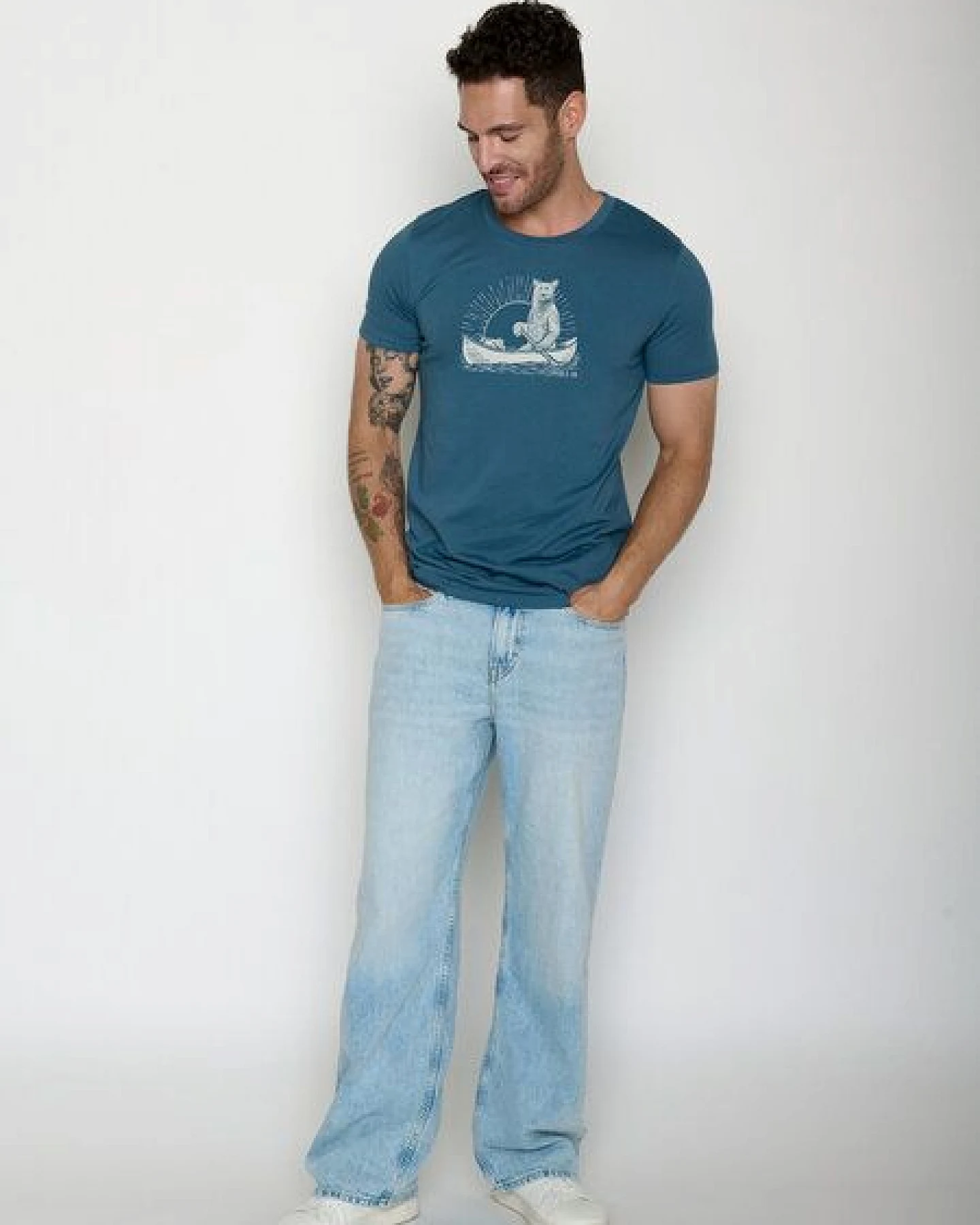 GREENBOMB Bear Canoe Guide - Sportliches T-Shirt aus Bio-Baumwolle / hochwertiger Print / GOTS / Fair & Vegan – Ansicht 3