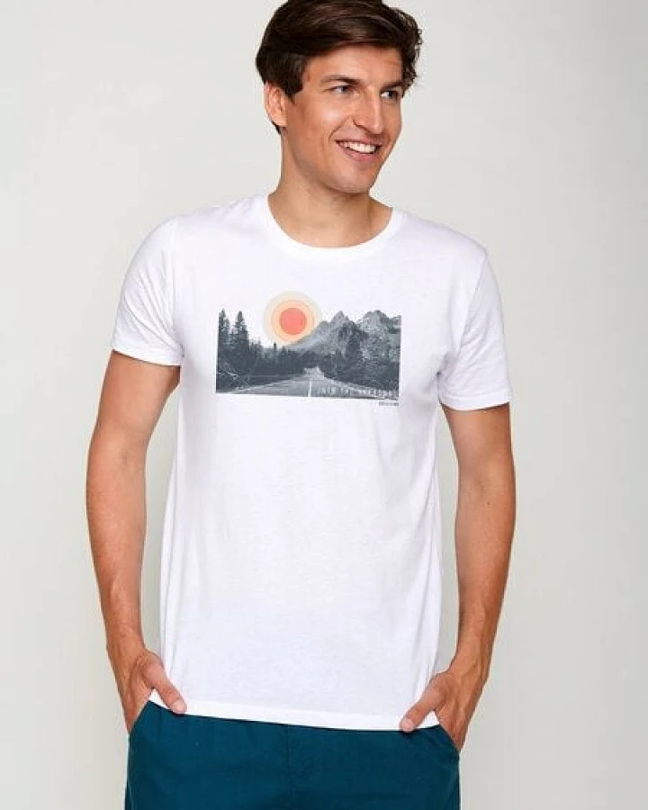 GREENBOMB Into Unknown Guide - Sportliches T-Shirt aus Bio-Baumwolle / hochwertiger Print / GOTS / Fair & Vegan