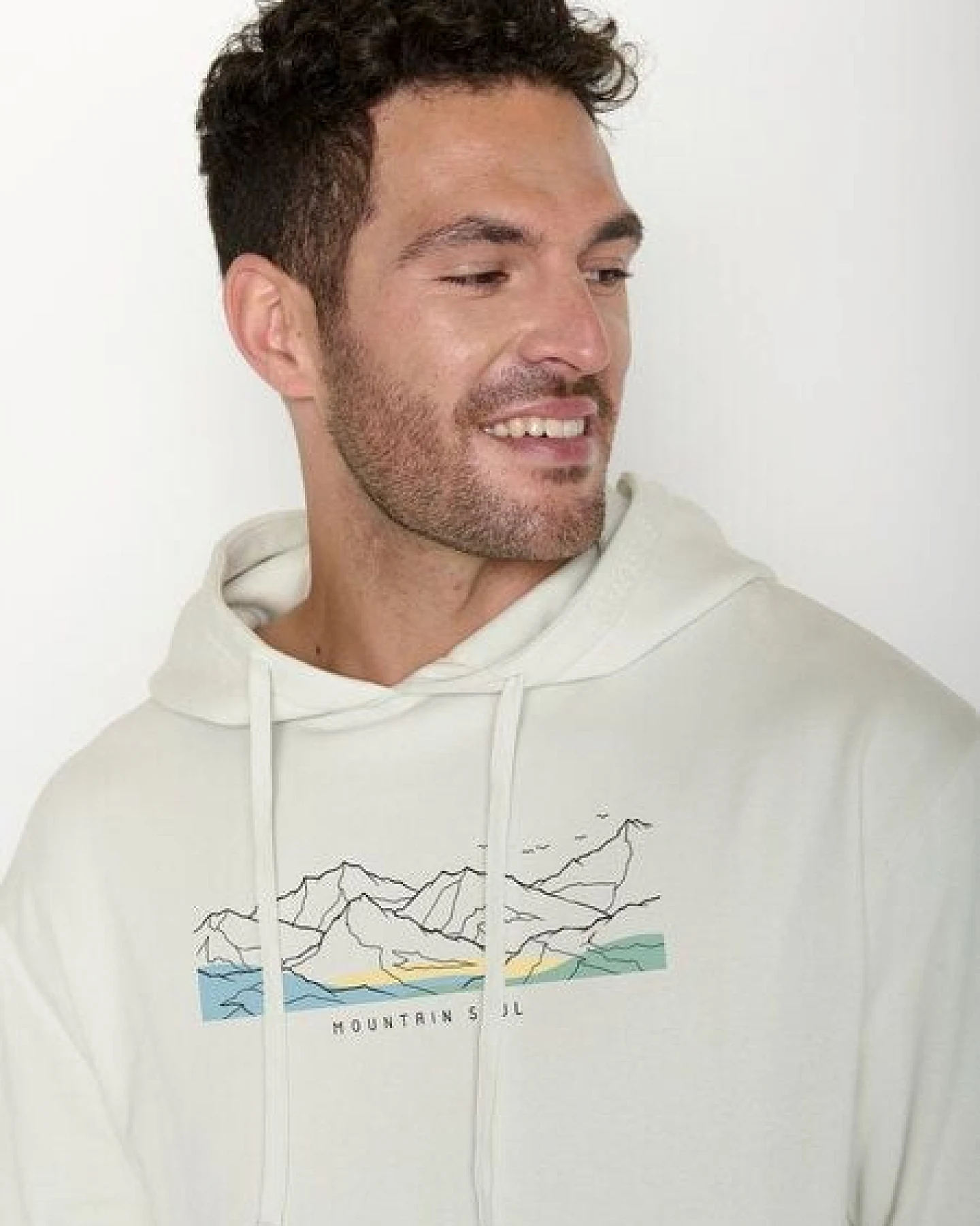 GREENBOMB Mountain Soul Joy - Gemütlicher Hoodie aus Bio-Baumwolle / hochwertiger Print / GOTS / Fair & Vegan – Ansicht 2