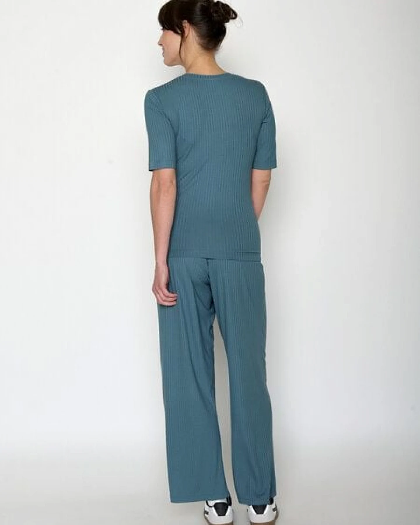 GREENBOMB Basic Lane - Sportliches Longsleeve aus LENZING TENCEL Mix / Fair & Vegan – Ansicht 4
