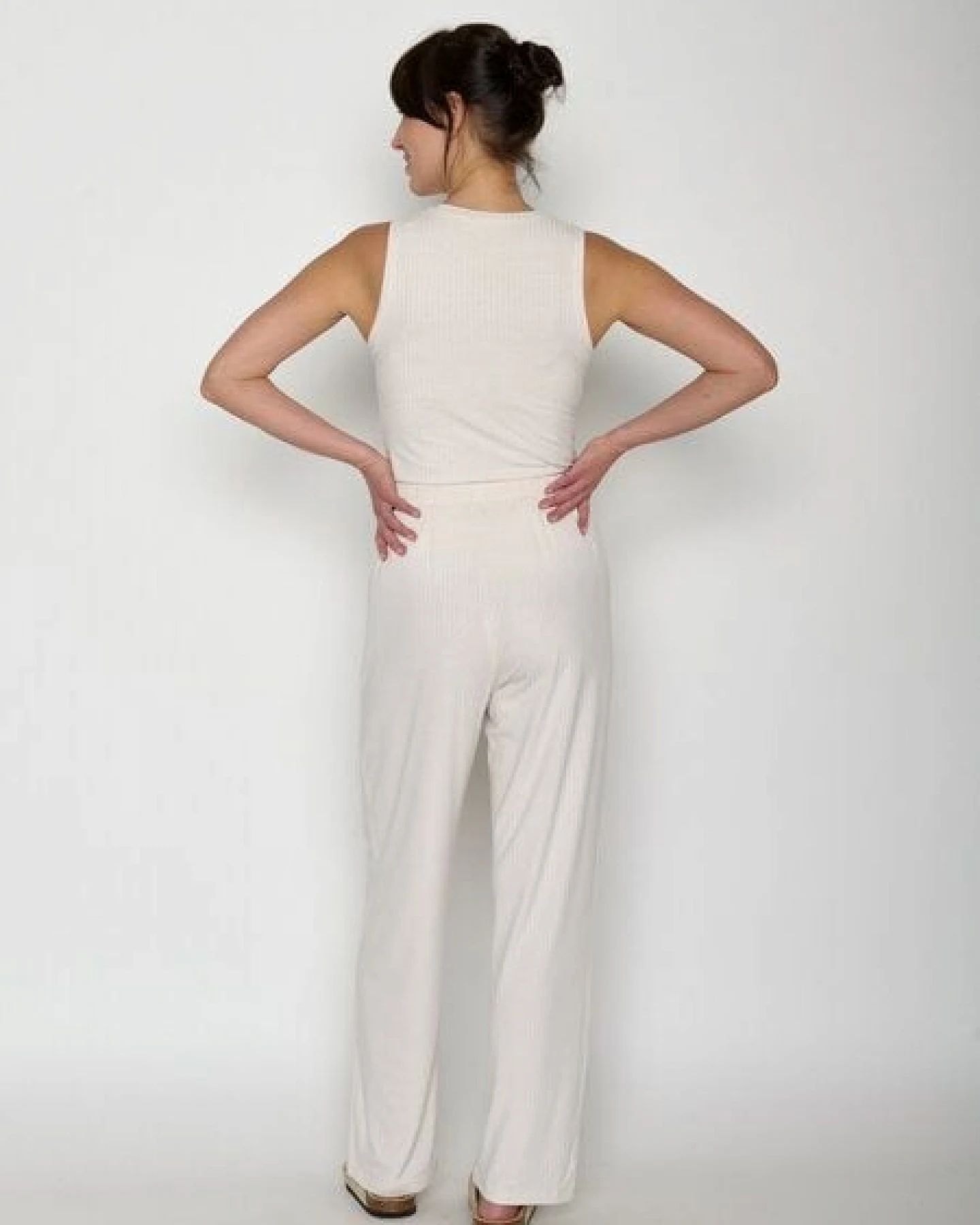 GREENBOMB Basic Mood - Lässige Hose aus LENZING ECOVERO / Fair & Vegan – Ansicht 4