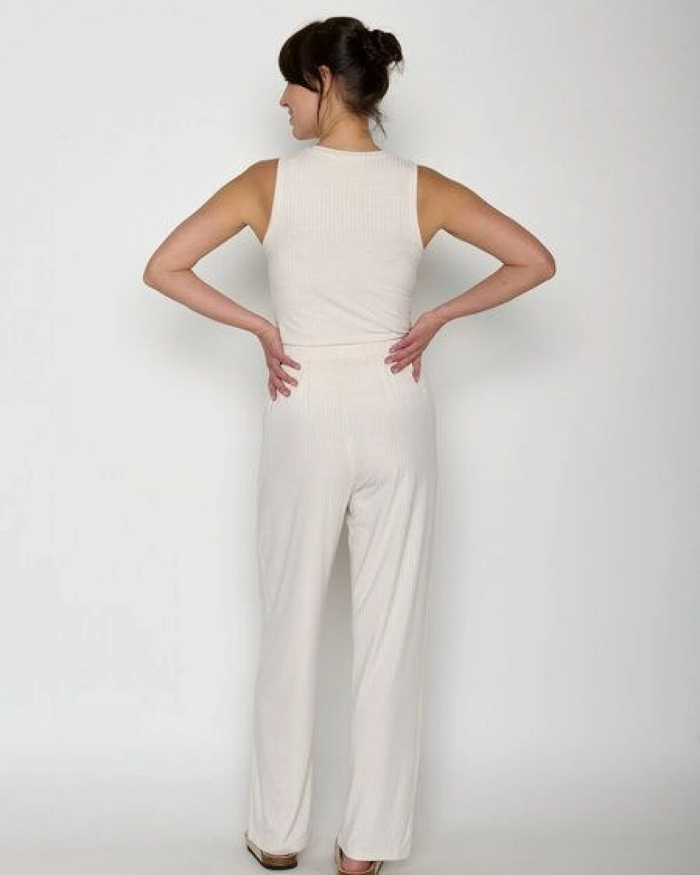 GREENBOMB Basic Mood - Lässige Hose aus LENZING ECOVERO / Fair & Vegan – Ansicht 4