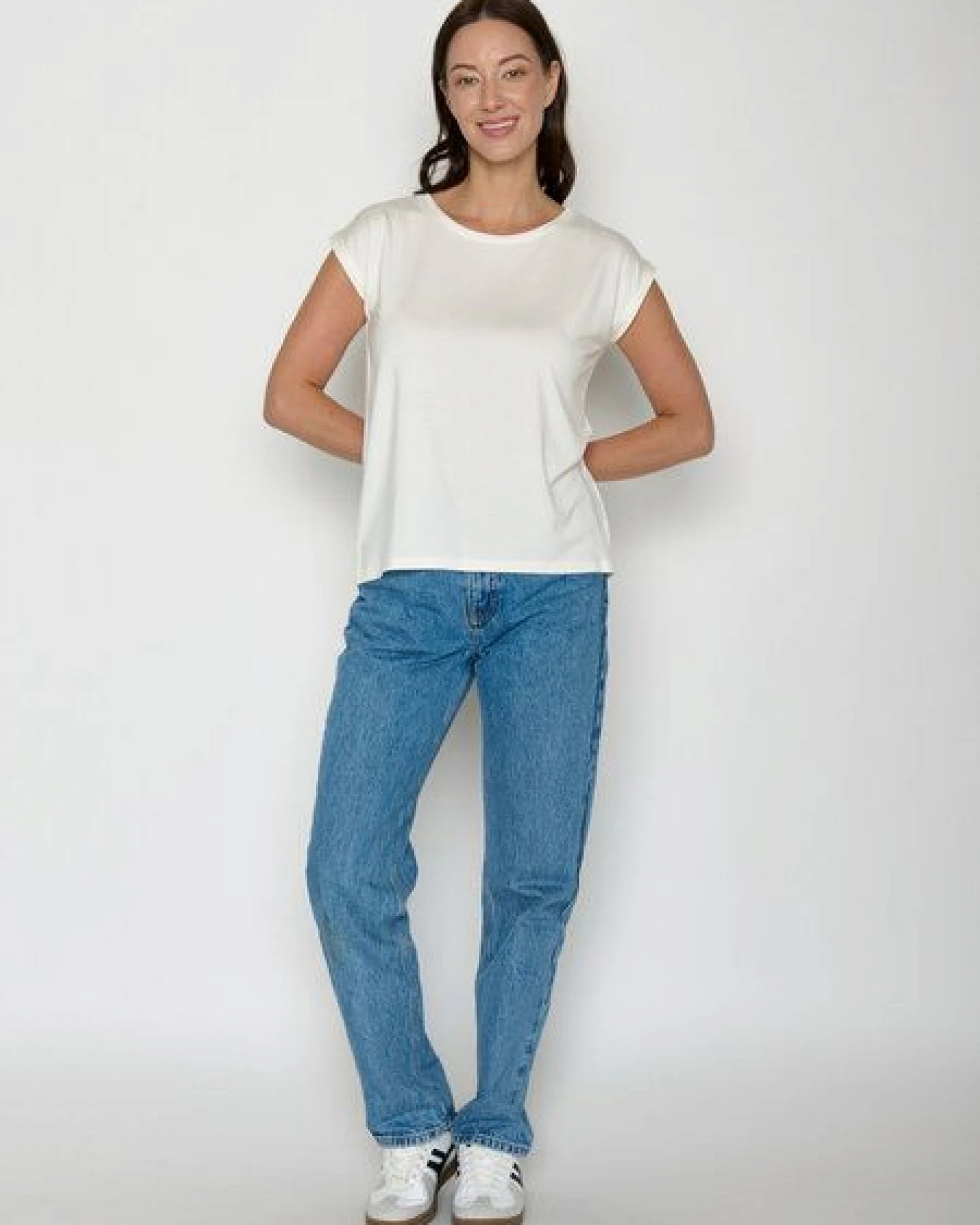 GREENBOMB Basic Timid - Lässiges Shirt aus LENZING TENCEL Mix / Fair & Vegan – Ansicht 3