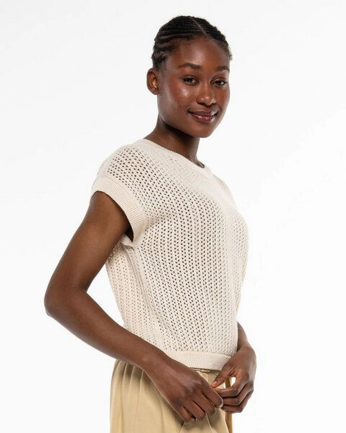 Alma & Lovis Pullunder im lockeren Strick aus Organic Cotton – Ansicht 2