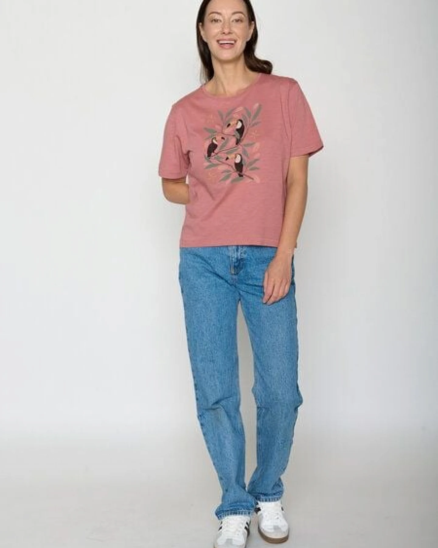 GREENBOMB Tucan Flower Nova - Kastiges T-Shirt aus Bio-Baumwolle / hochwertiger Print / GOTS / Fair & Vegan – Ansicht 3