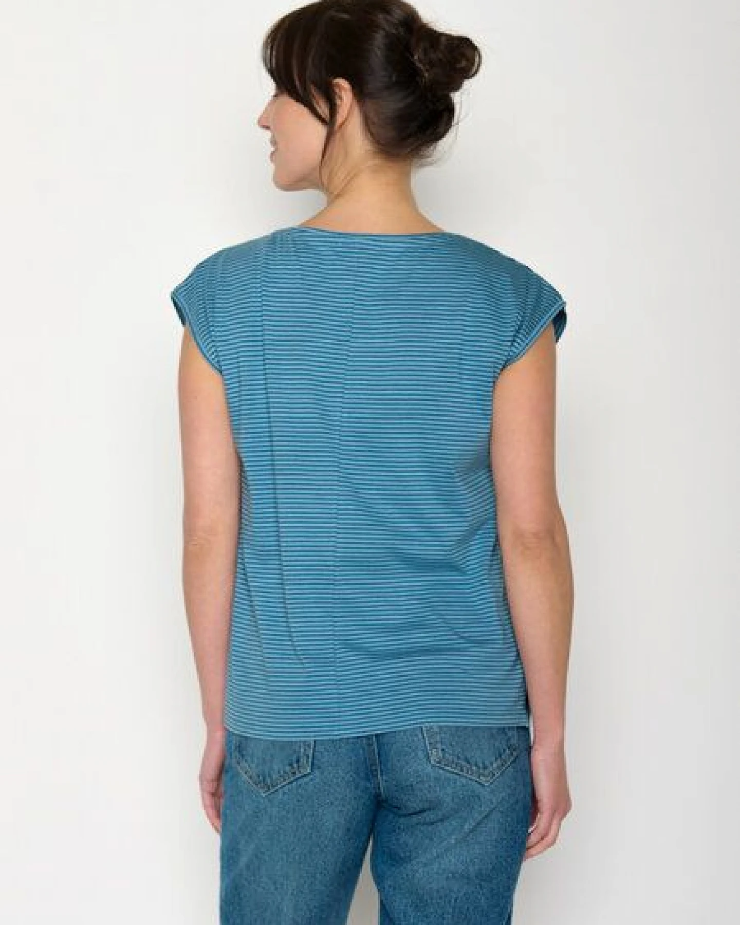 GREENBOMB Basic Timid - Lässiges Shirt aus Bio-Baumwolle / GOTS / Fair & Vegan – Ansicht 4