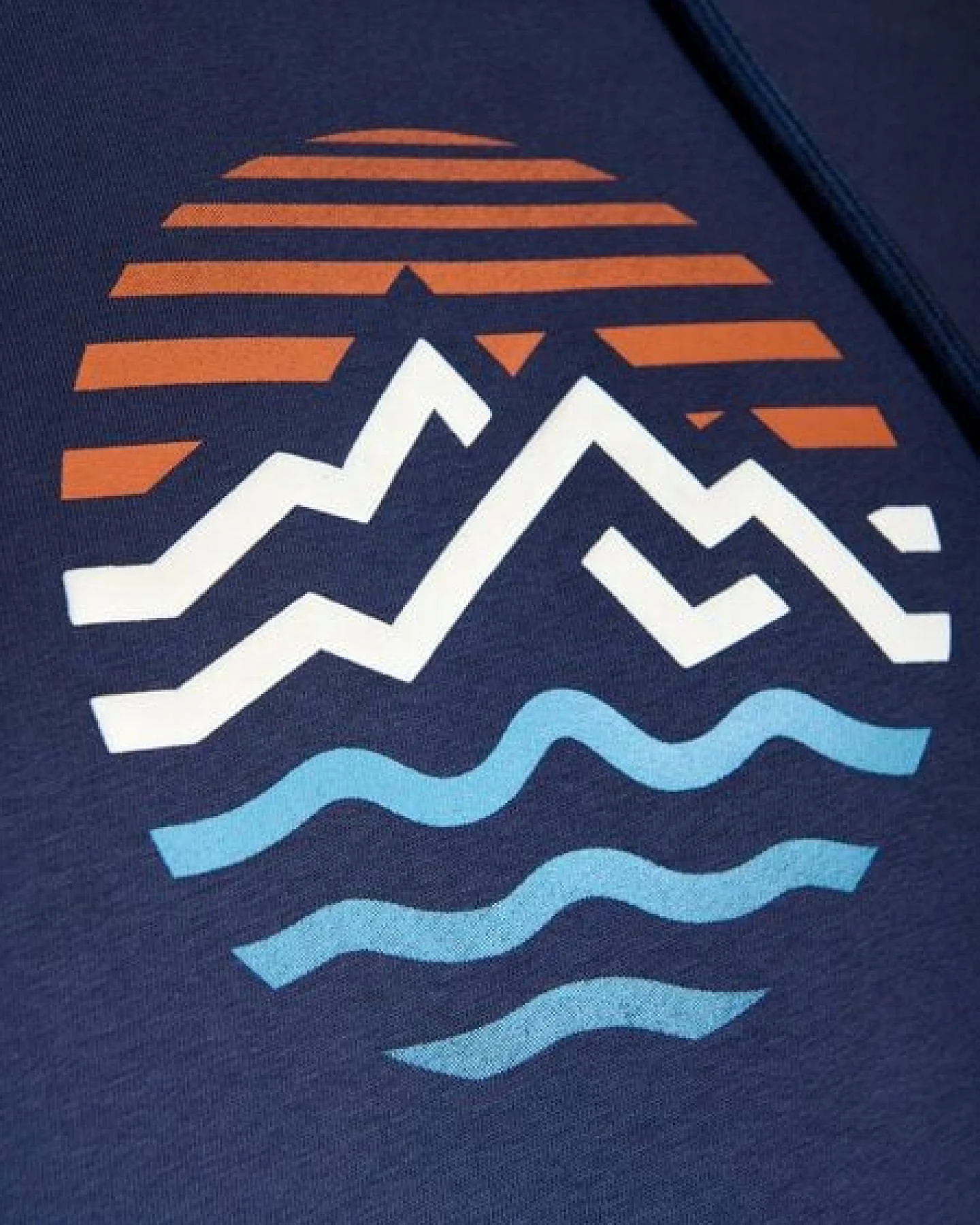GREENBOMB Mountain Stripes Trek - Hoodie aus Bio-Baumwolle mit Raglan-Arm / hochwertiger Print / GOTS / Fair & Vegan – Ansicht 4