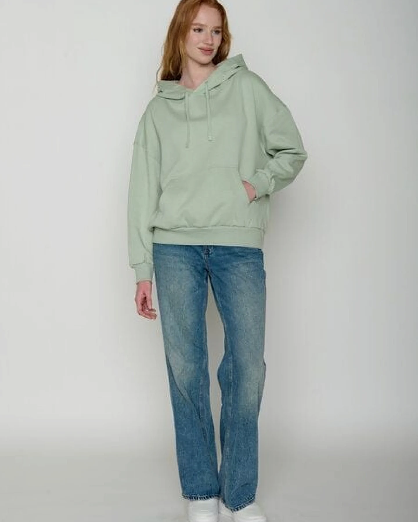 GREENBOMB Les Fleurs Mello - Lässiger Hoodie aus Bio-Baumwolle / hochwertiger Print / GOTS / Fair & Vegan – Ansicht 4