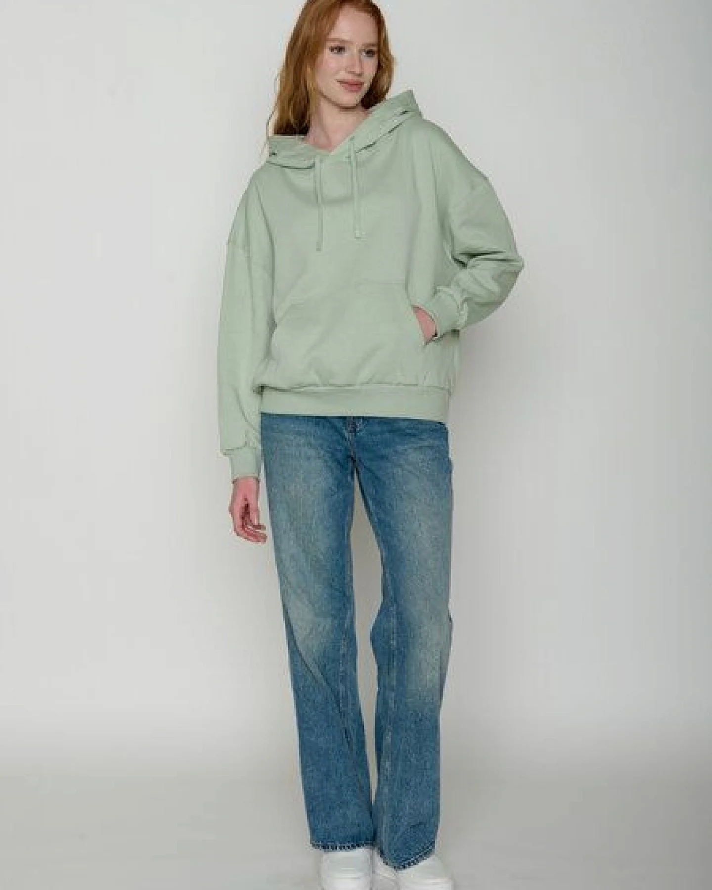 GREENBOMB Les Fleurs Mello - Lässiger Hoodie aus Bio-Baumwolle / hochwertiger Print / GOTS / Fair & Vegan – Ansicht 4