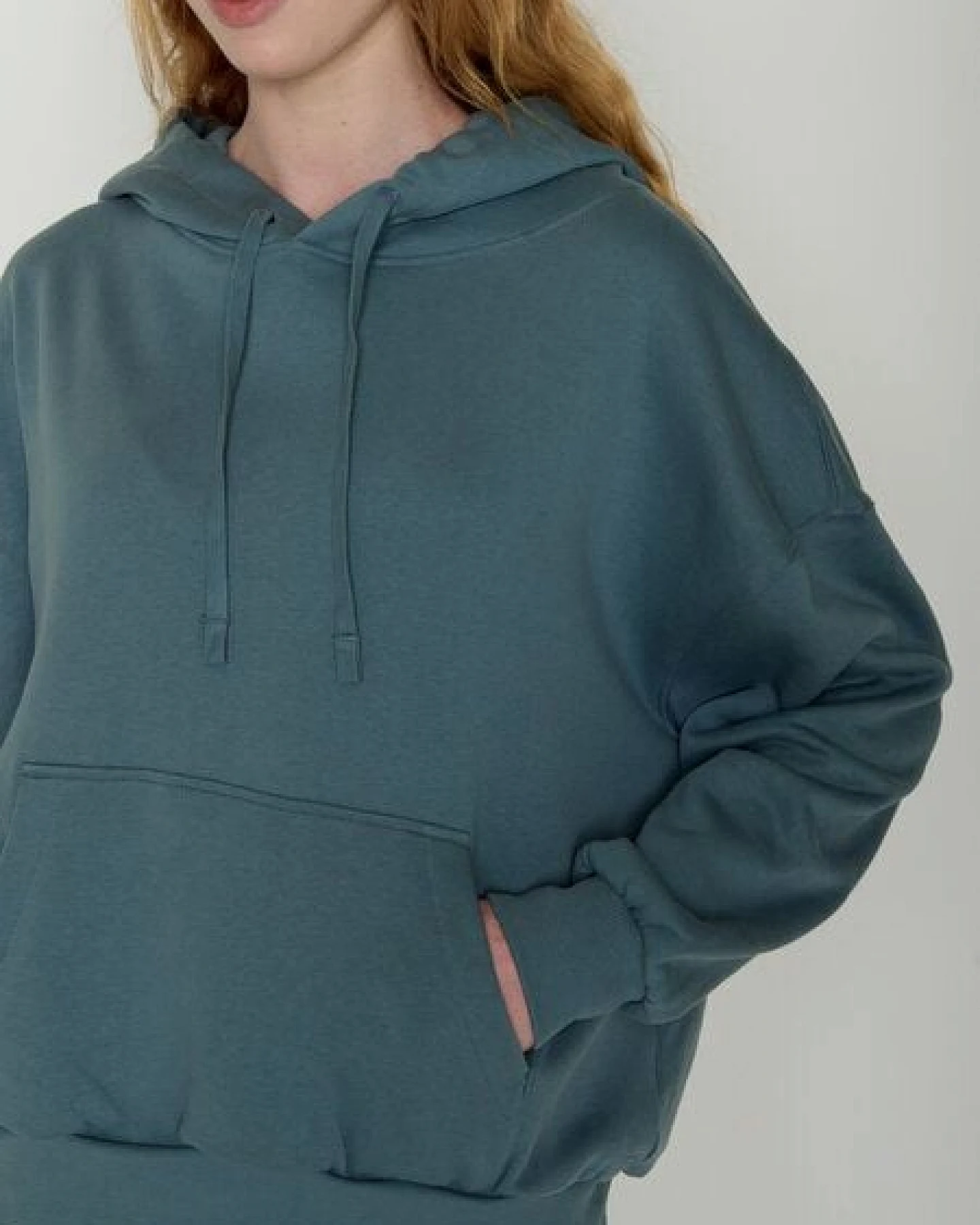GREENBOMB Basic Mello - Lässiger Hoodie aus Bio-Baumwolle / GOTS / Fair & Vegan – Ansicht 4