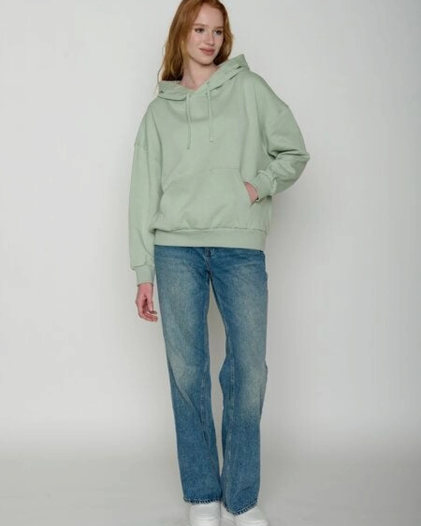 GREENBOMB Basic Mello - Lässiger Hoodie aus Bio-Baumwolle / GOTS / Fair & Vegan – Ansicht 3