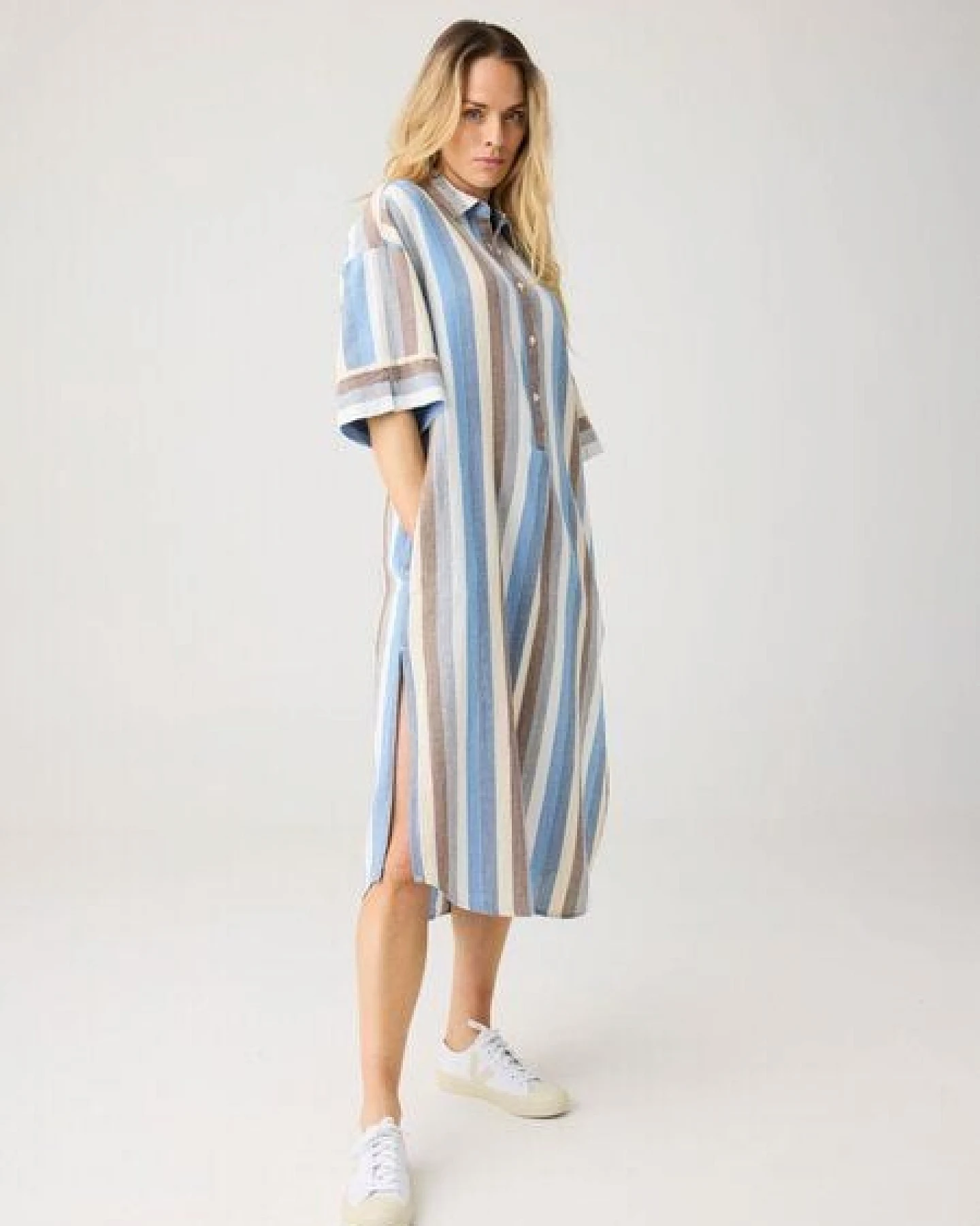 KnowledgeCotton Apparel Kurzarm-Blusenkleid mit Struktur aus Bio-Baumwolle – Ansicht 4