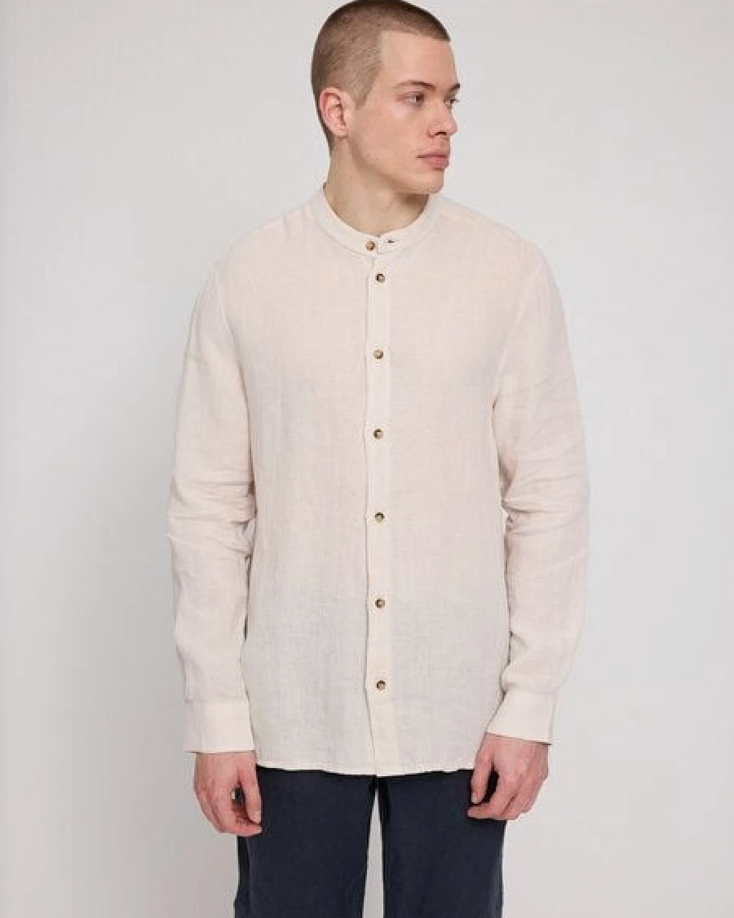 Mazine Leinenhemd mit Stehkragen (Stand Collar Linen Shirt) – Ansicht 4