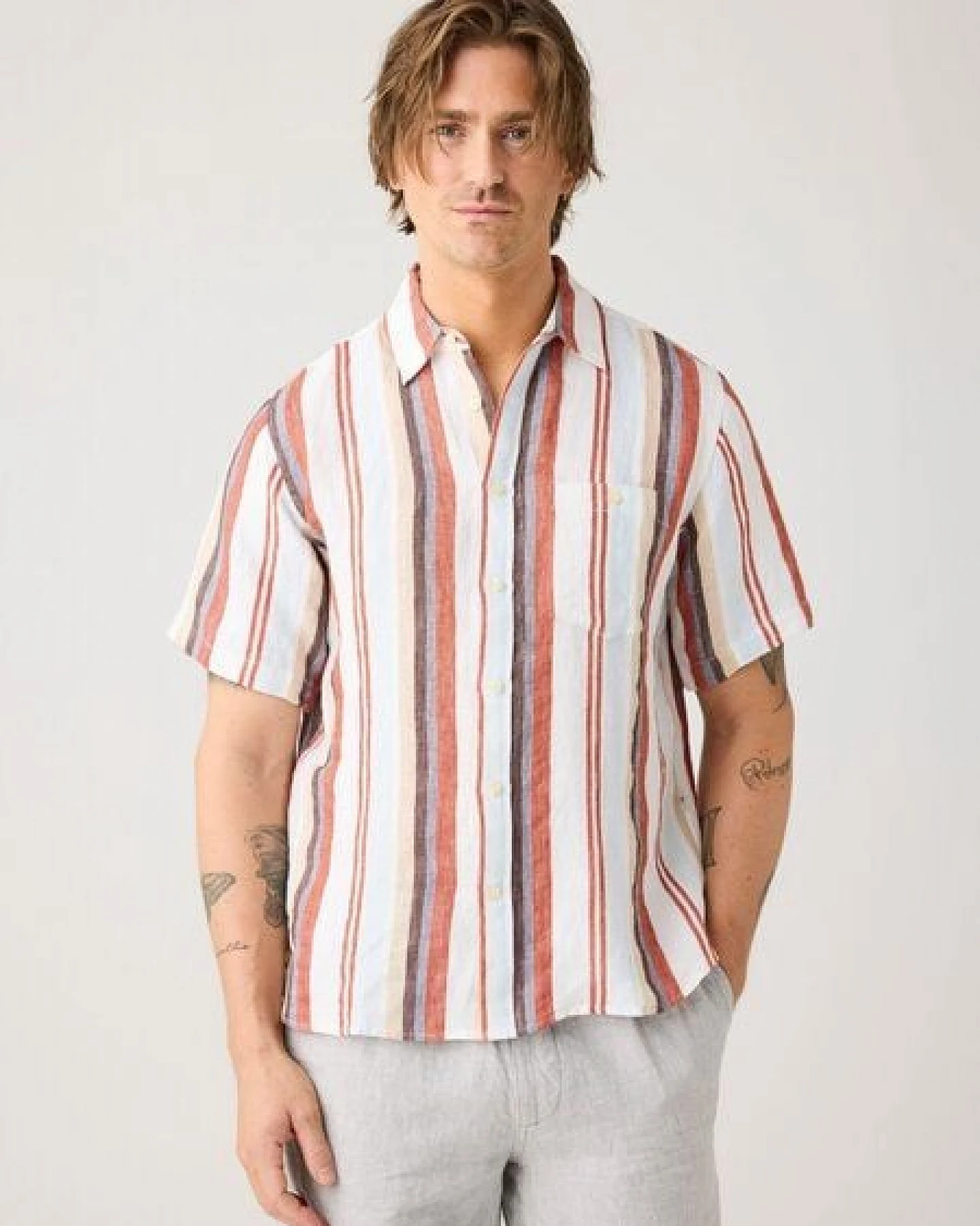 KnowledgeCotton Apparel Lockeres gestreiftes Kurzarmhemd aus Bio-Leinen – Ansicht 2
