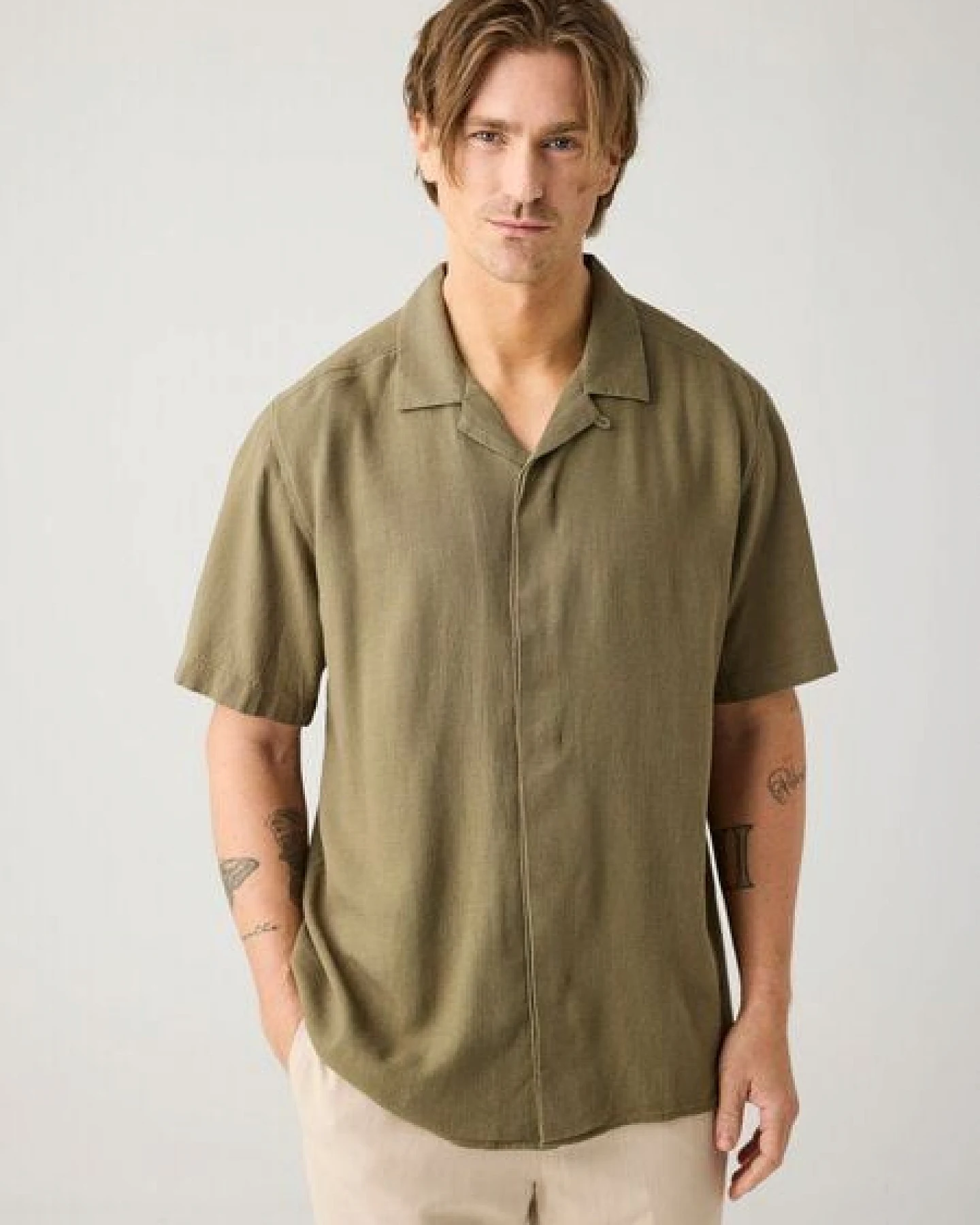 KnowledgeCotton Apparel Lockeres Kurzarmhemd MOSS aus Ecovero und Bio-Leinen – Ansicht 2