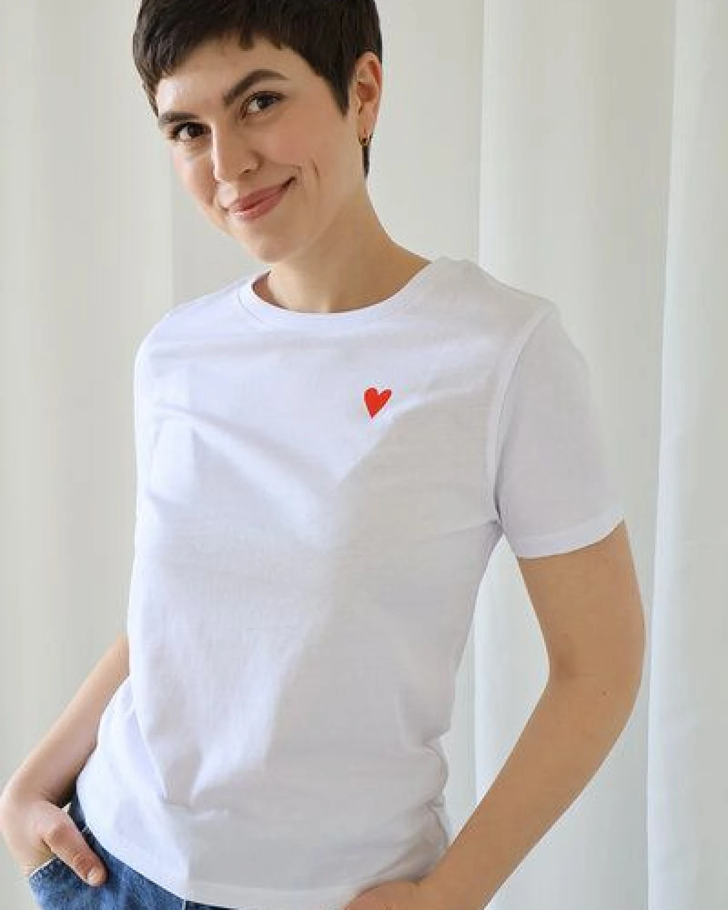 Kultgut Artdesign - Biofair- Flauschiges Femin Shirt / little red heart – Ansicht 2