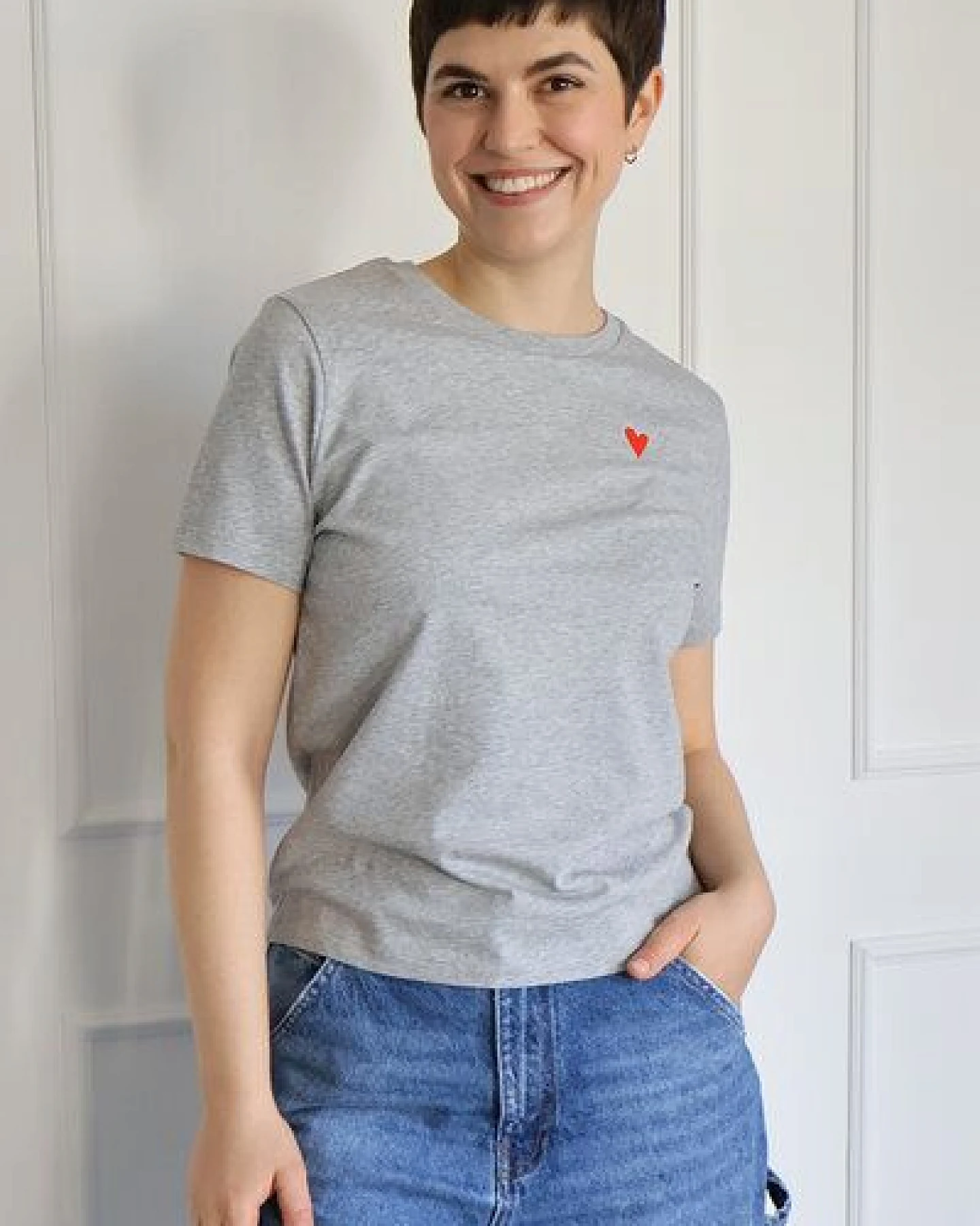 Kultgut Artdesign - Biofair- Flauschiges Femin Shirt / little red heart – Ansicht 2