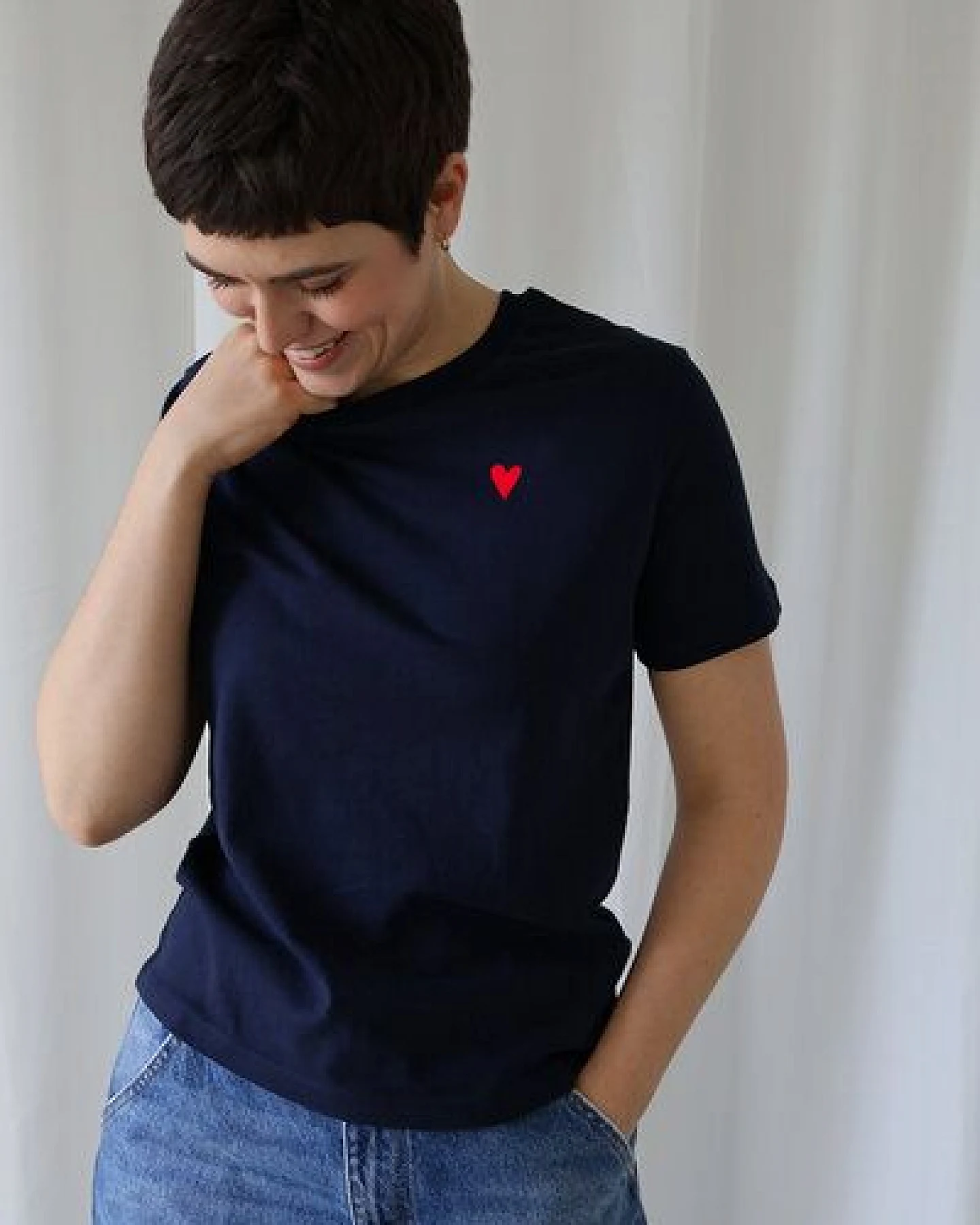 Kultgut Artdesign - Biofair- Flauschiges Femin Shirt / little red heart – Ansicht 2