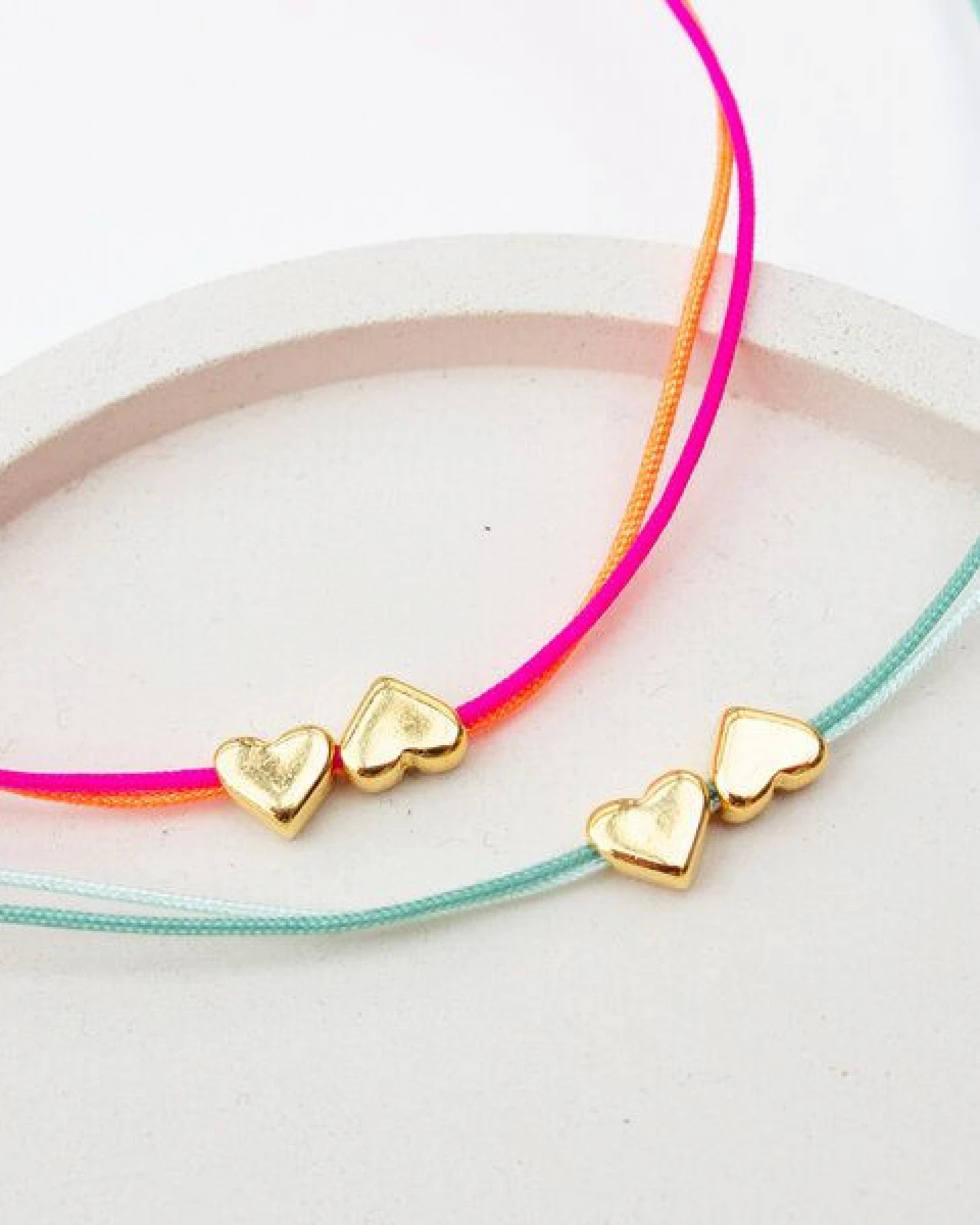 Bow & Hummingbird Armband auf Karte - Zwei Herzen- Wir Zwei sind ein gutes Team - – Ansicht 3