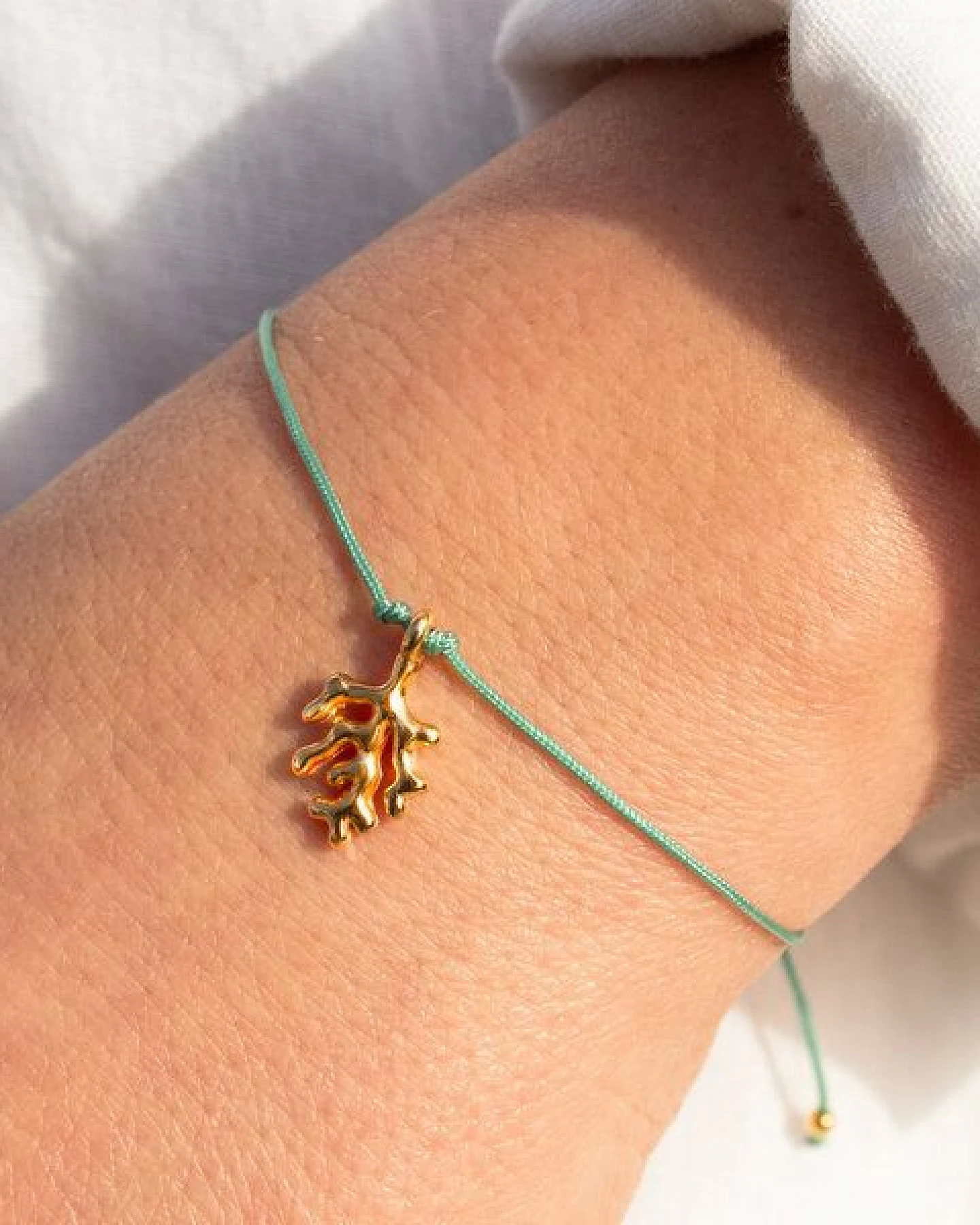 Bow & Hummingbird Armband auf Karte - Koralle - Ein kleiner Gruß vom Meer – Ansicht 3